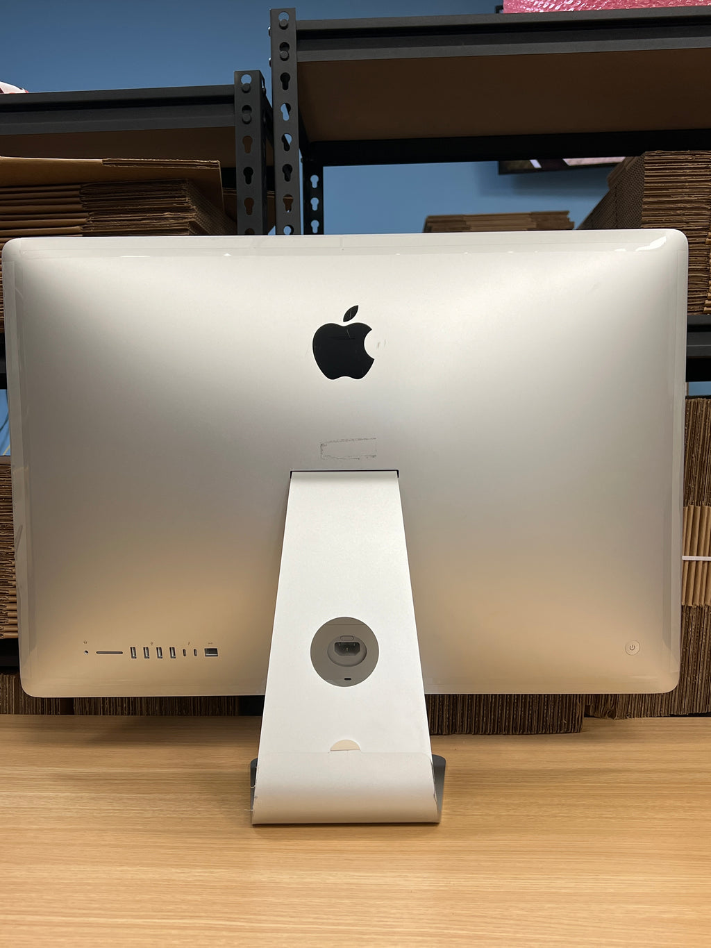 Apple iMac 27" 2020 i5-10500 8GB RAM 256GB SSD Radeon Pro 5300 Silver - Remotely Managed