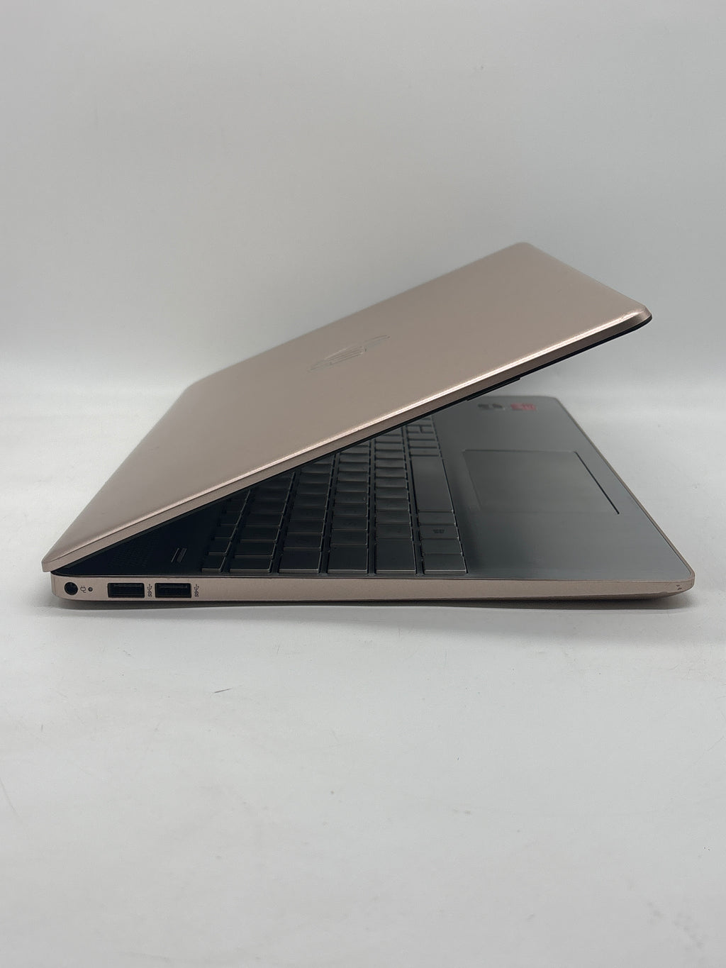 HP 15-ef0025wm Ryzen 5 3500U 16GB RAM 256GB SSD