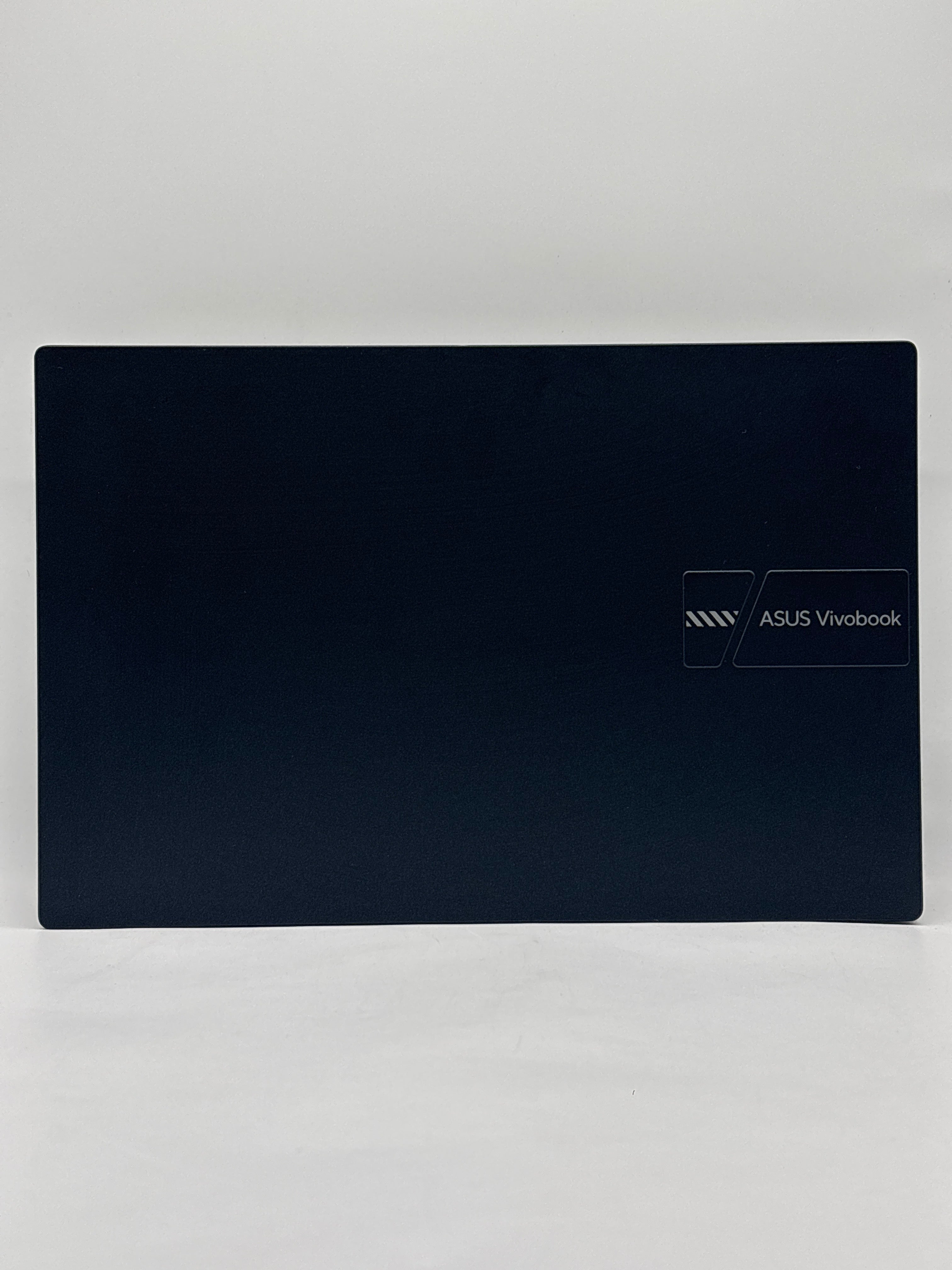 Asus Vivobook X1404VA i7-1355U 12GB RAM 512GB SSD