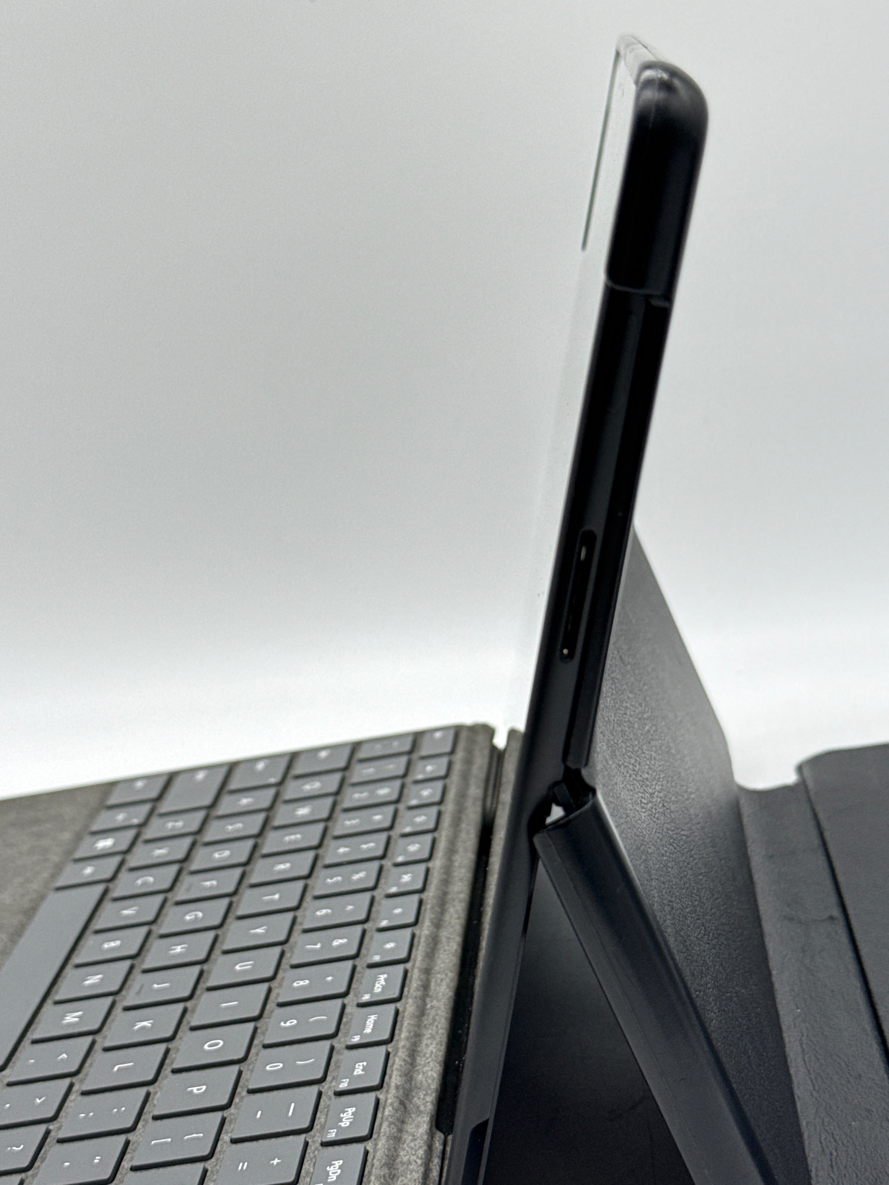 Microsoft Surface Pro X 1876 13 inch MS SQ1 8GB RAM 128GB SSD