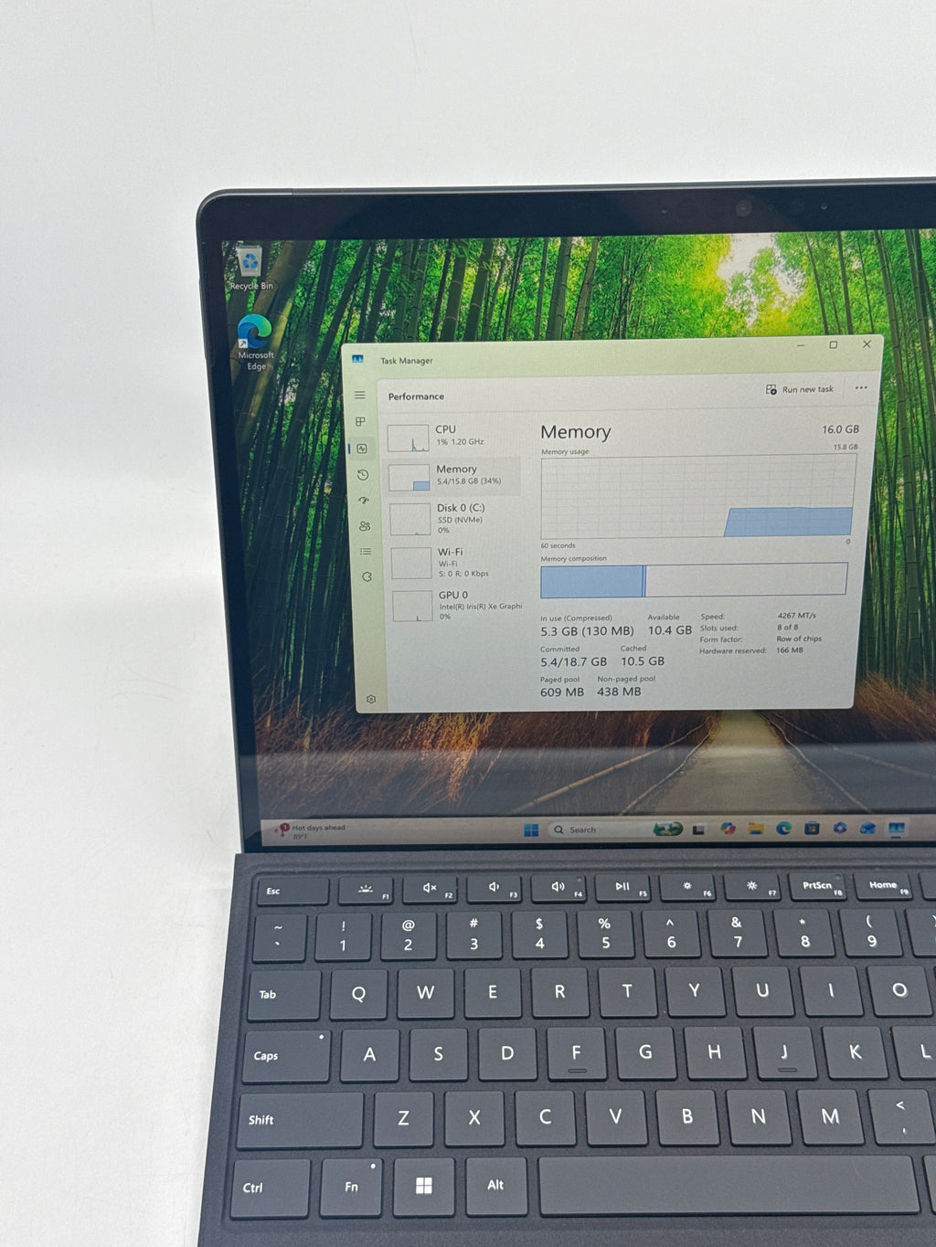 Microsoft Surface Pro 8 1983 i5-1135G7 16GB RAM 256GB SSD