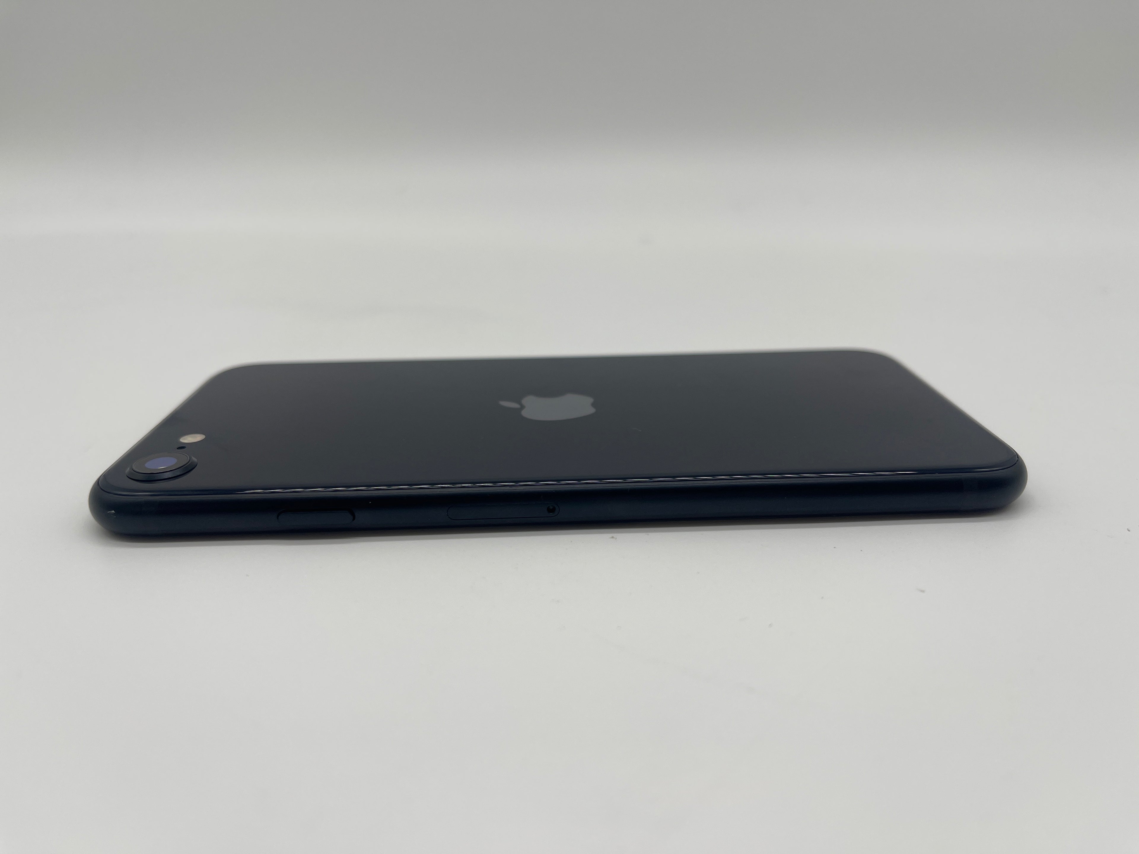 Apple iPhone SE 3rd Gen 4.7" 16GB Black Unlocked - For Parts