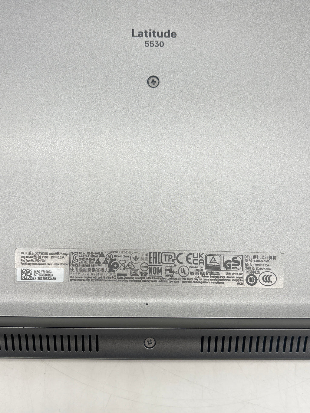 Dell Latitude 5530 i5-1245U 16 GB RAM 512 GB SSD - For Parts (Crack on Corner)