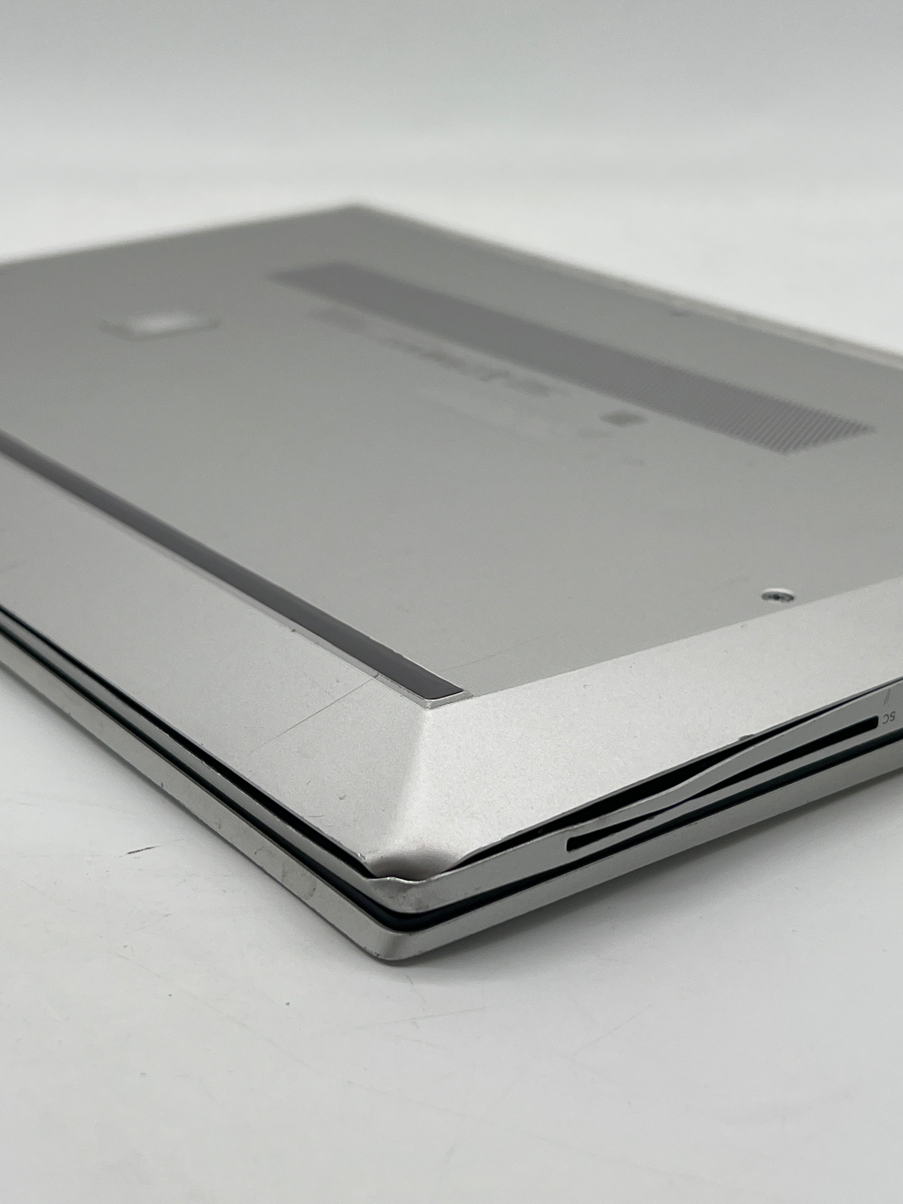 HP Elitebook 840 G8 Touch i5-1135G7 8GB RAM 256GB SSD - Bios Lock/Remotely Managed