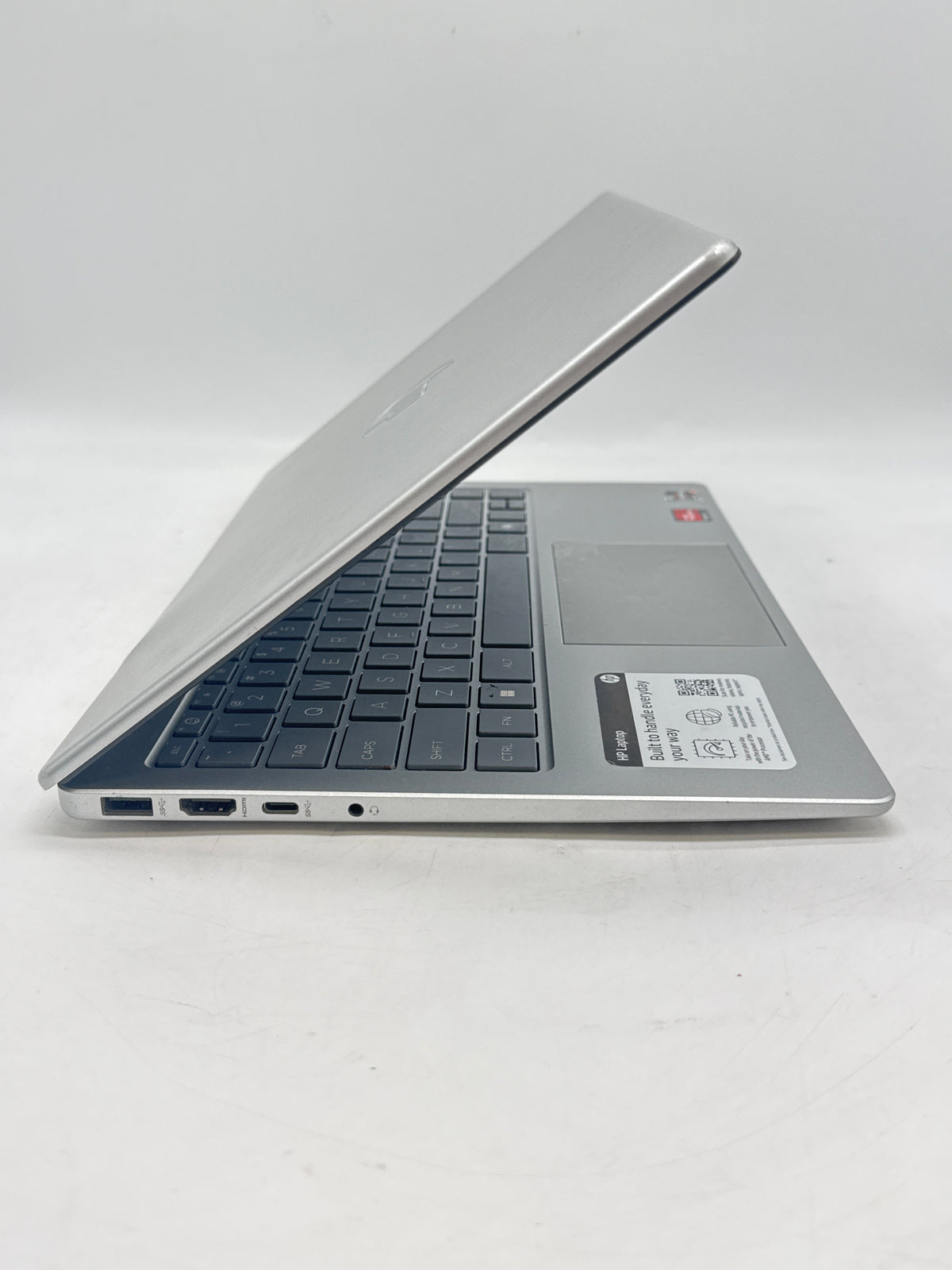 HP 14-EM0349NR 14" AMD Ryzen 3 4GB RAM 256GB HDD Silver - Used