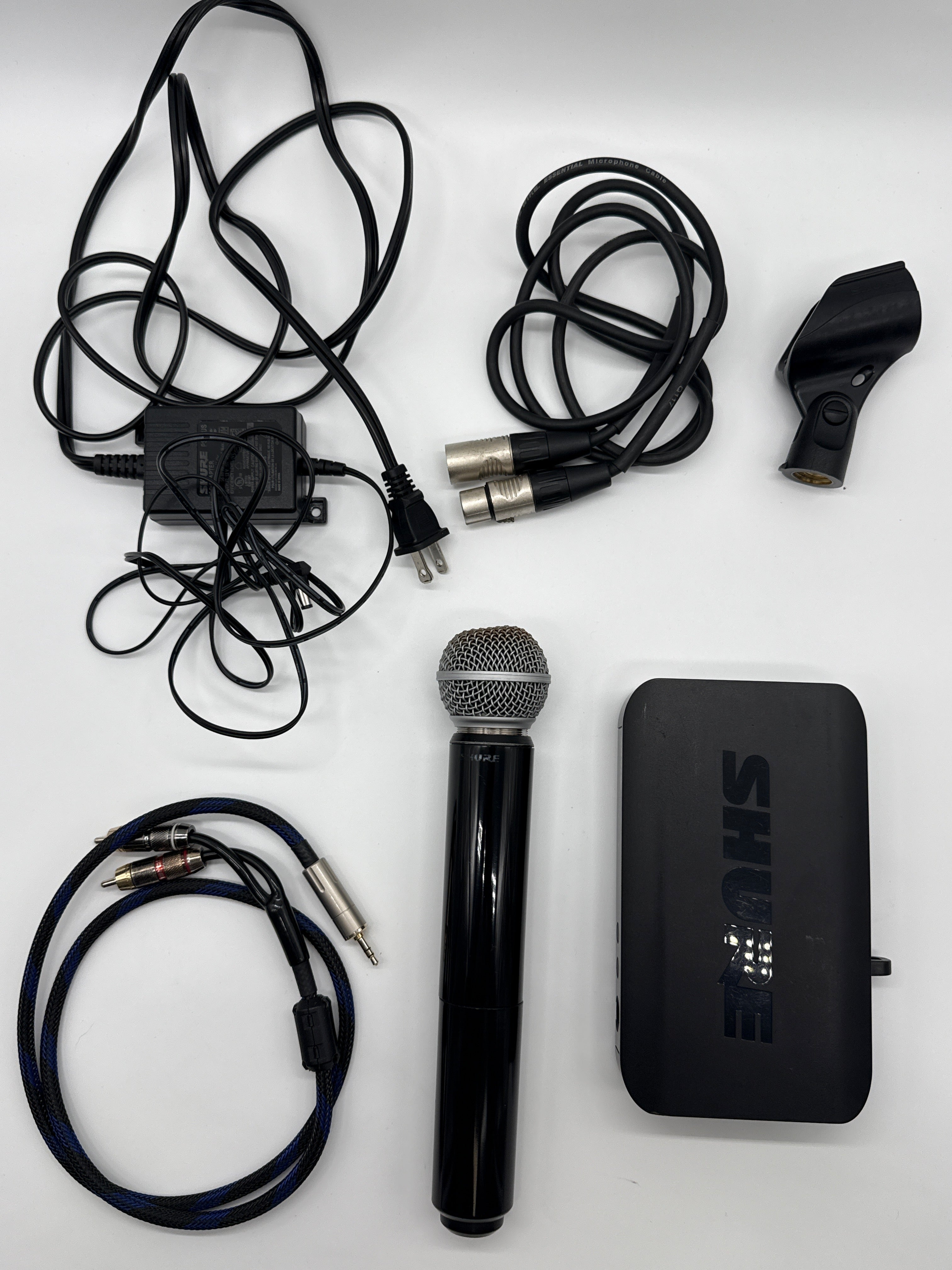 Shure M58 Dynamic Microphone with BLX4R H10 Wireless Receiver Black