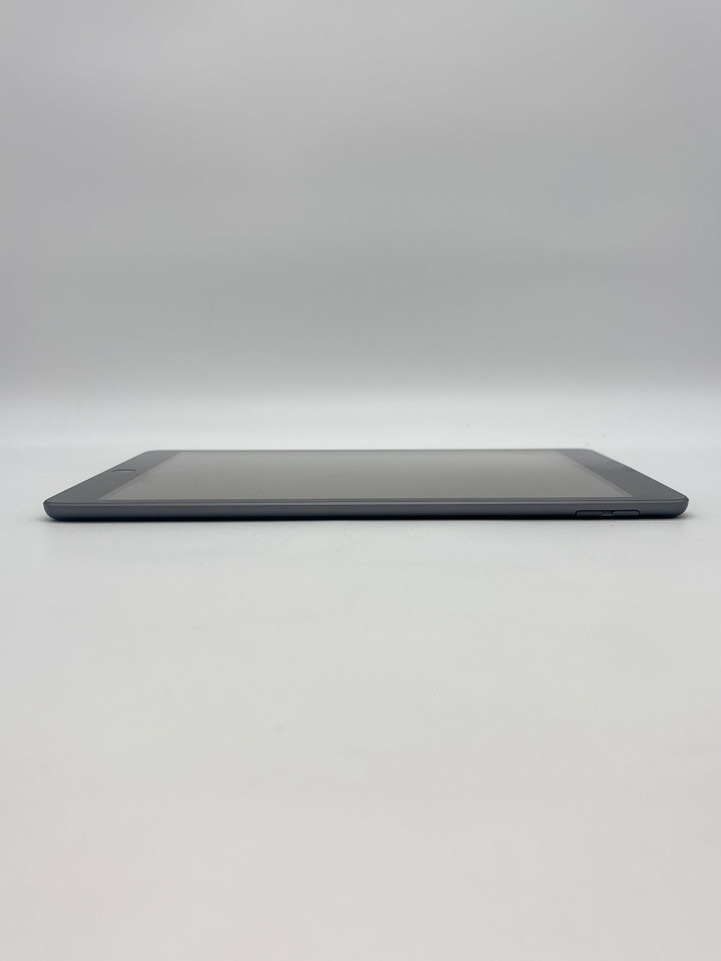 Apple iPad (8th Gen) 128GB Space Gray Unlocked Used