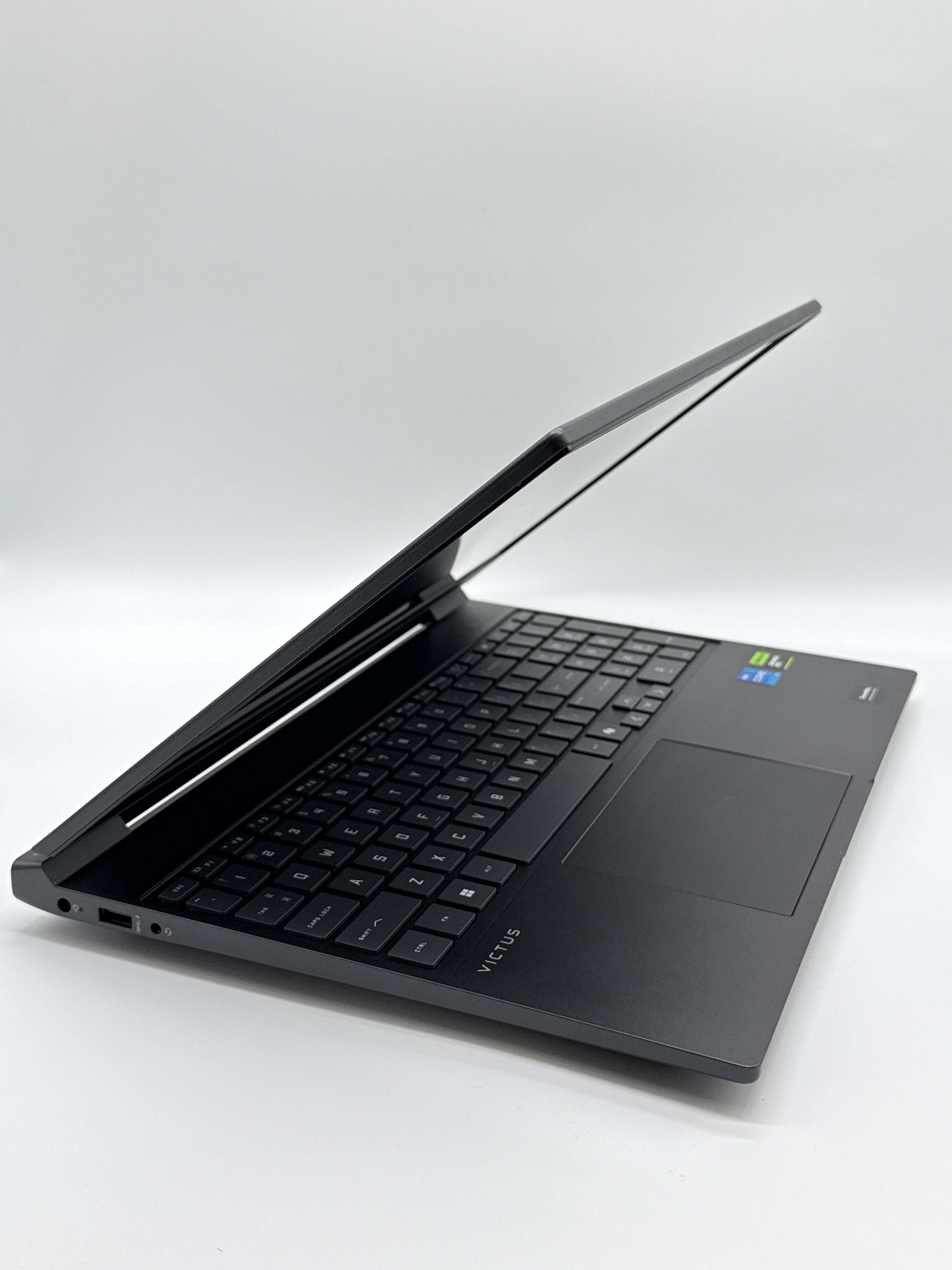 HP Victus Gaming Laptop 15.6" i5-13420H 8GB RAM 512GB SSD RTX 3050