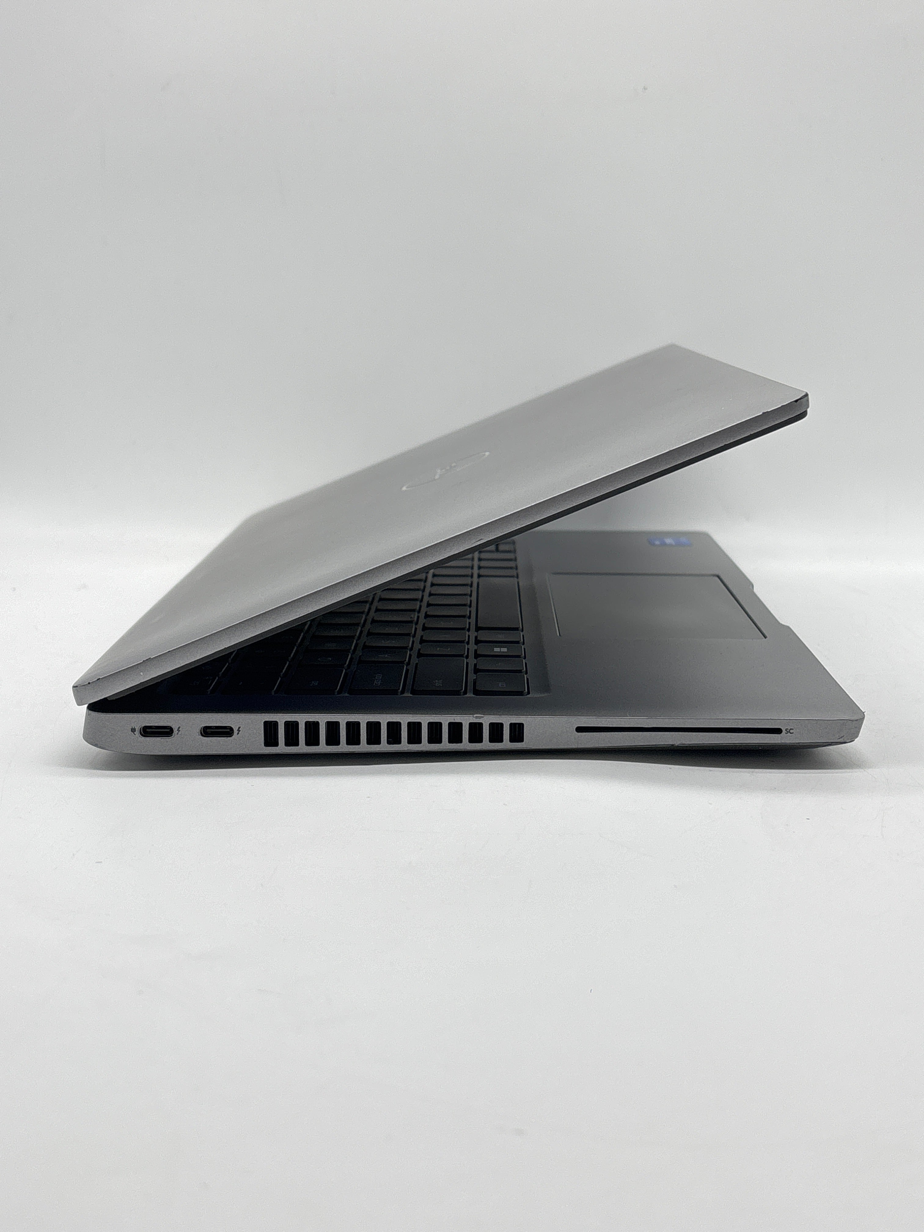 Dell Latitude 5430 14" Core i5-1235U 16GB RAM 256GB SSD Gray - Used