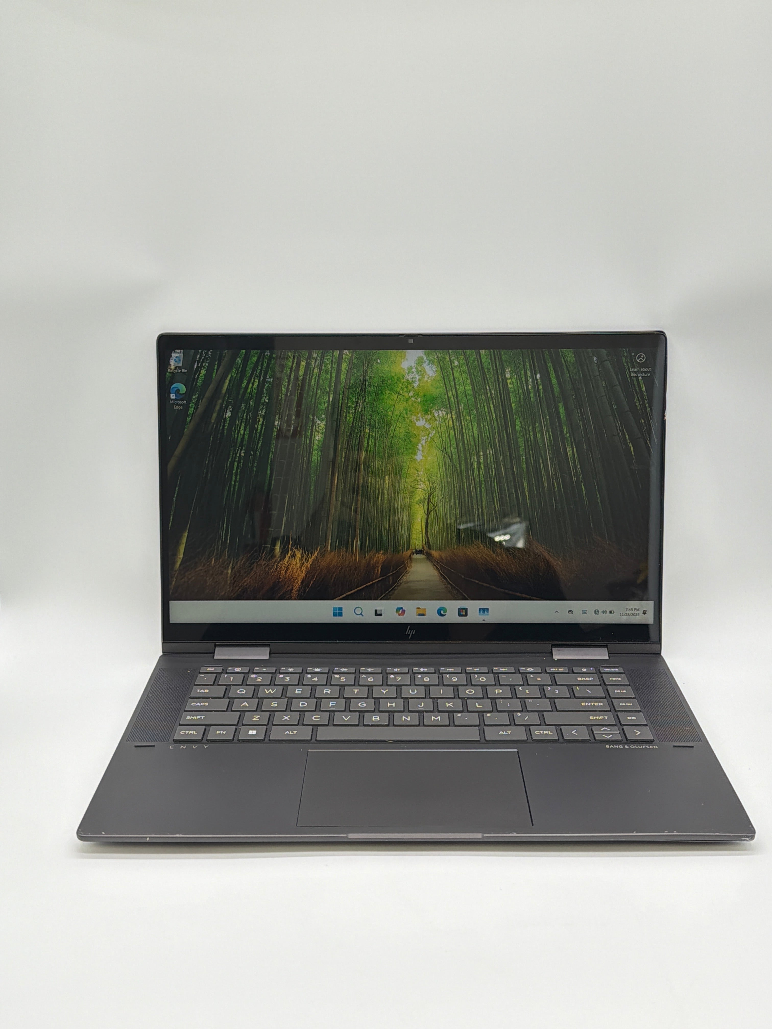 HP Envy x360 2-in-1 15-FH0023DX Laptop Ryzen 7 16GB RAM 512GB SSD