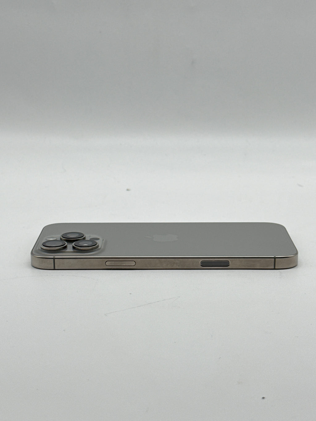 Apple iPhone 16 Pro Max 512GB Natural Titanium Unlocked - Battery 92%