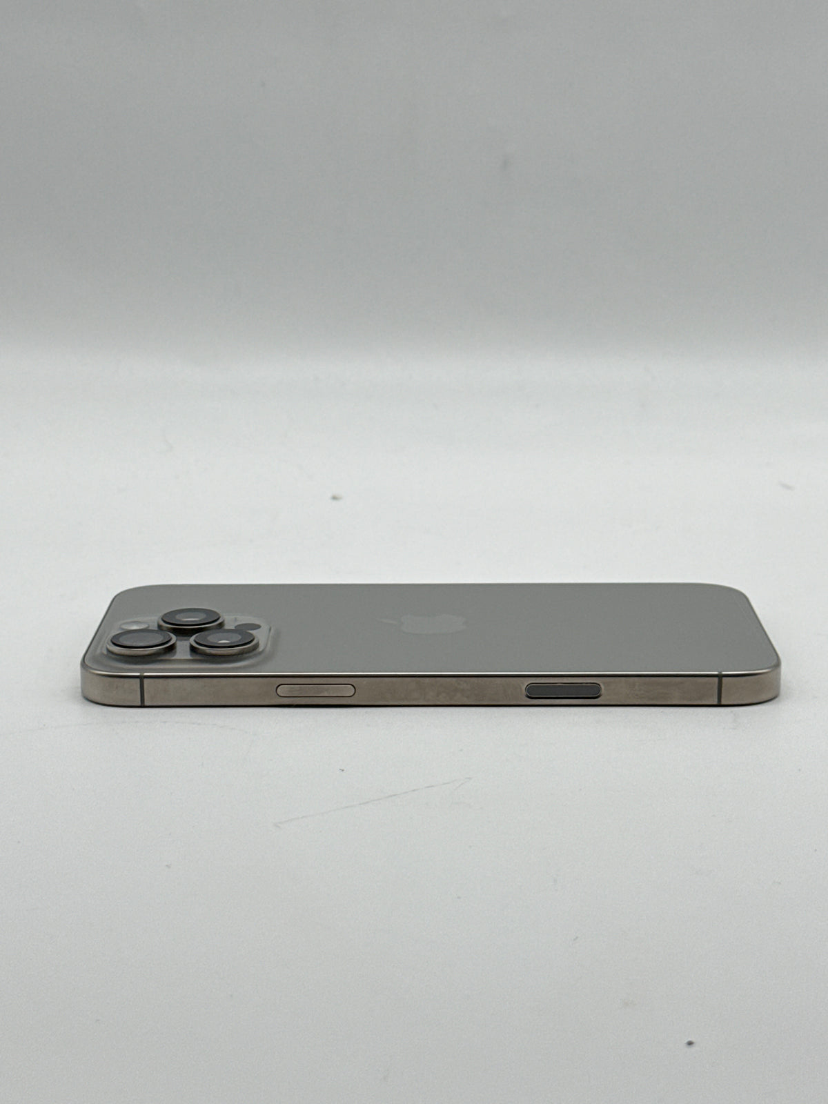 Apple iPhone 16 Pro Max 512GB Natural Titanium Unlocked - Battery 92%