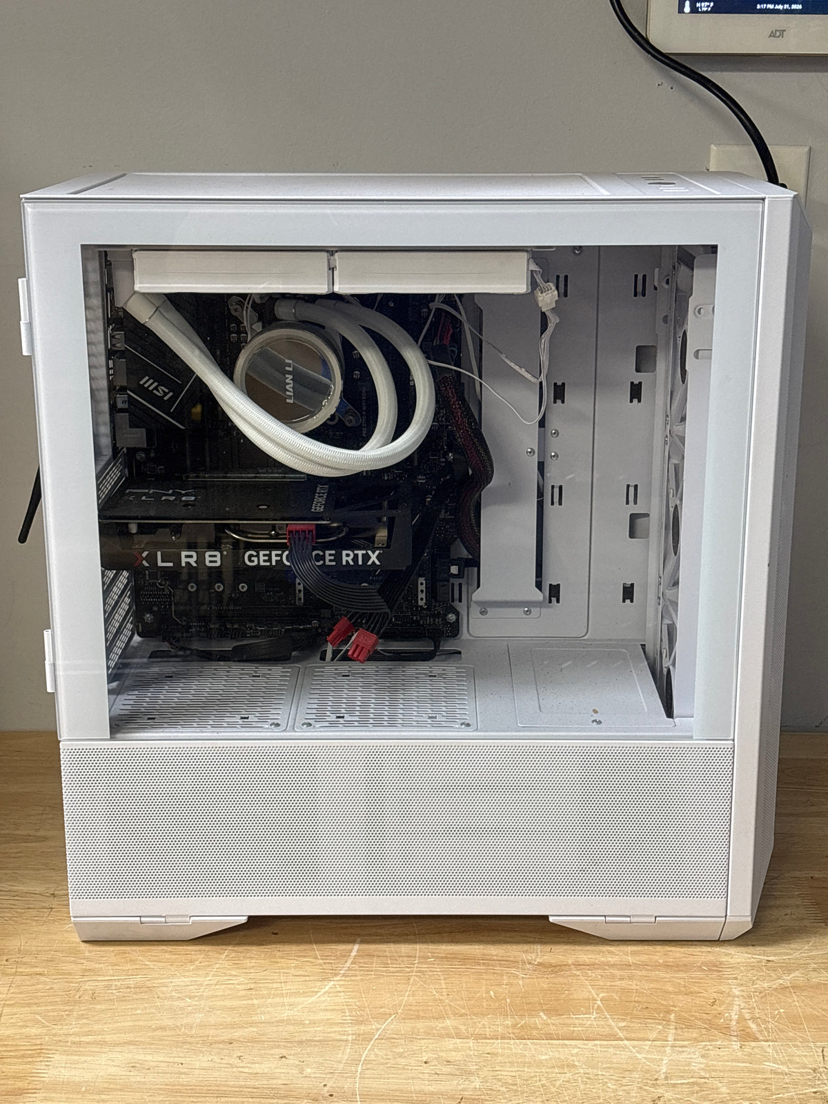 Custom PC i7-12700K 16GB RAM 2TB HDD 500GB SSD RTX 4060 8GB White Used