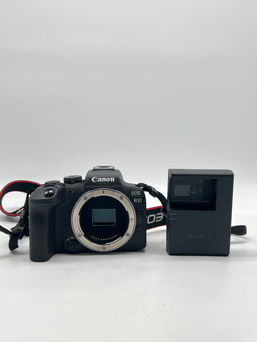 Canon EOS R10 Mirrorless Digital Camera Body Only Black - READ