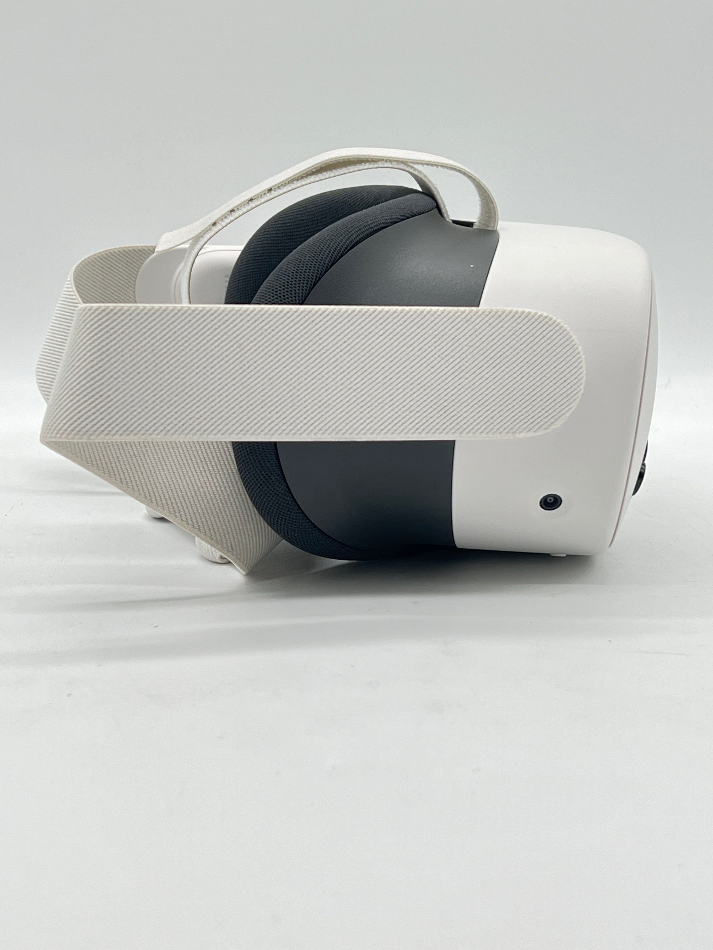 Meta Quest 3s 128GB Standalone VR Headset White - Used with Box