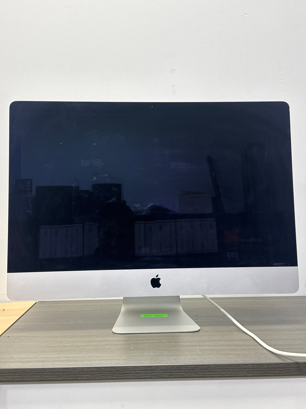 Apple iMac 27" 5K A2115 Intel Core i5 8GB RAM 256GB SSD Silver - Remotely Managed