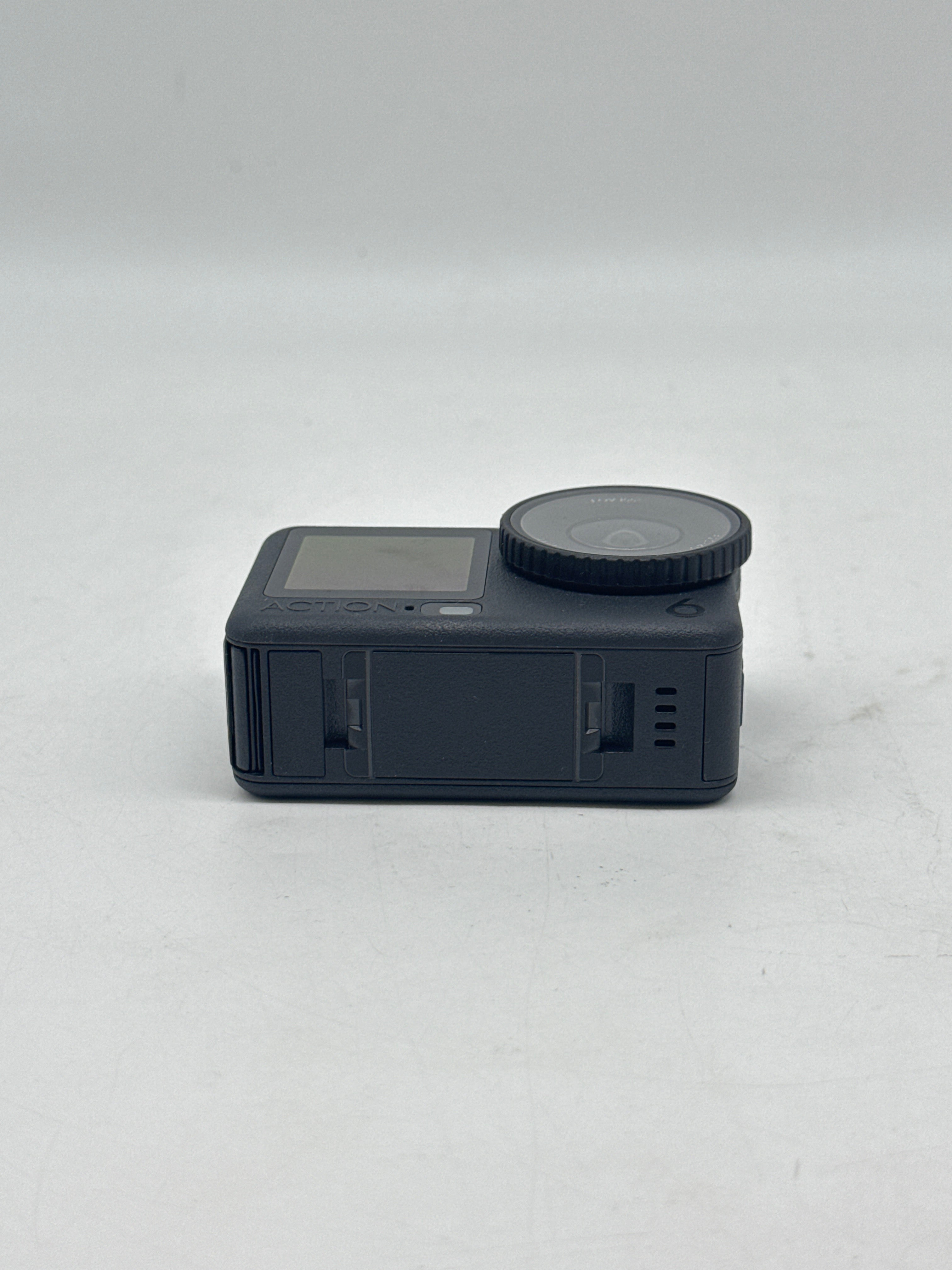 DJI Osmo Action 6 Essential Combo 8K Action Camera Black W/Accessories
