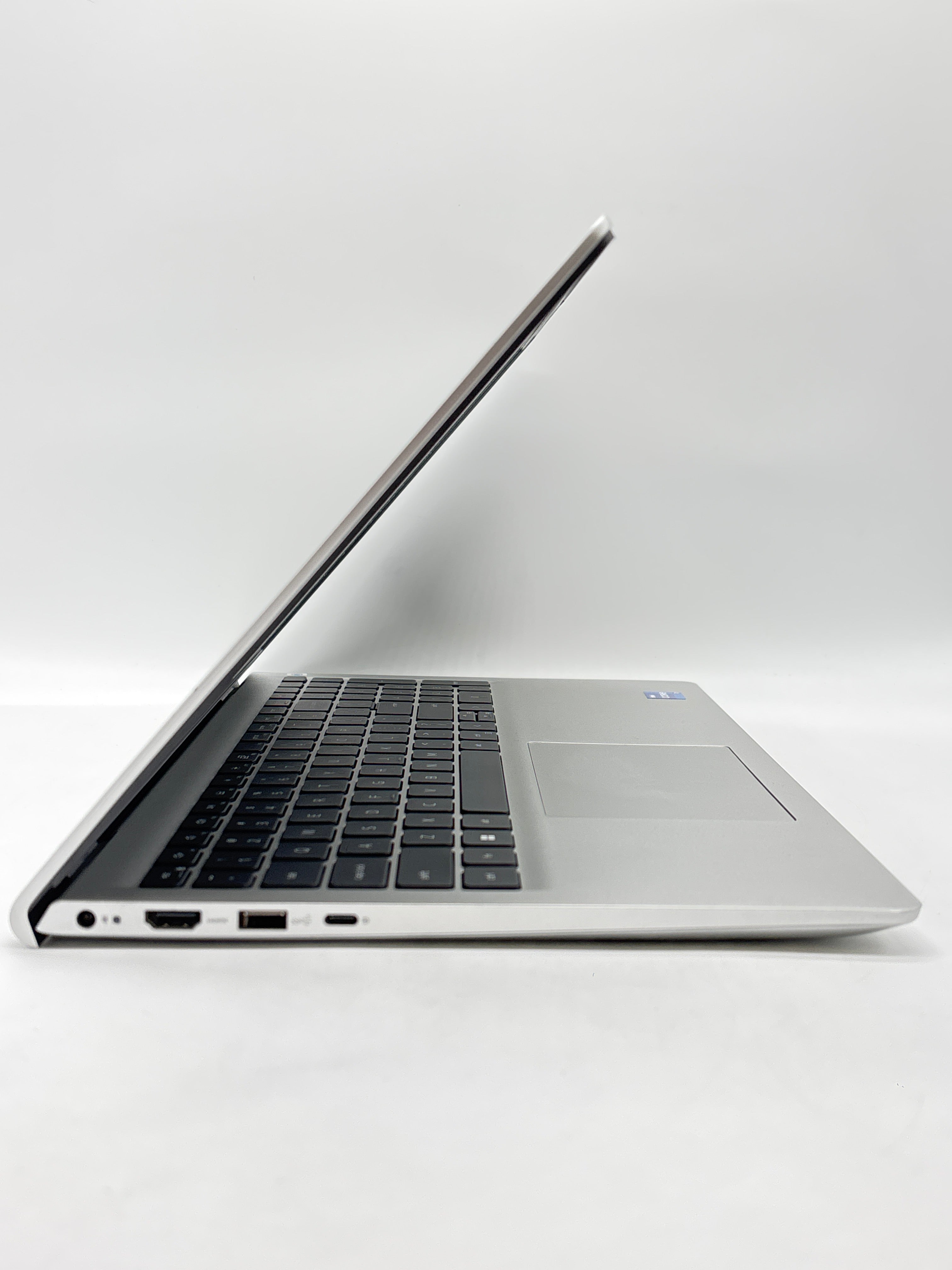 Dell DC15250 15-inch i7-1355U 16GB RAM 1TB SSD - Used