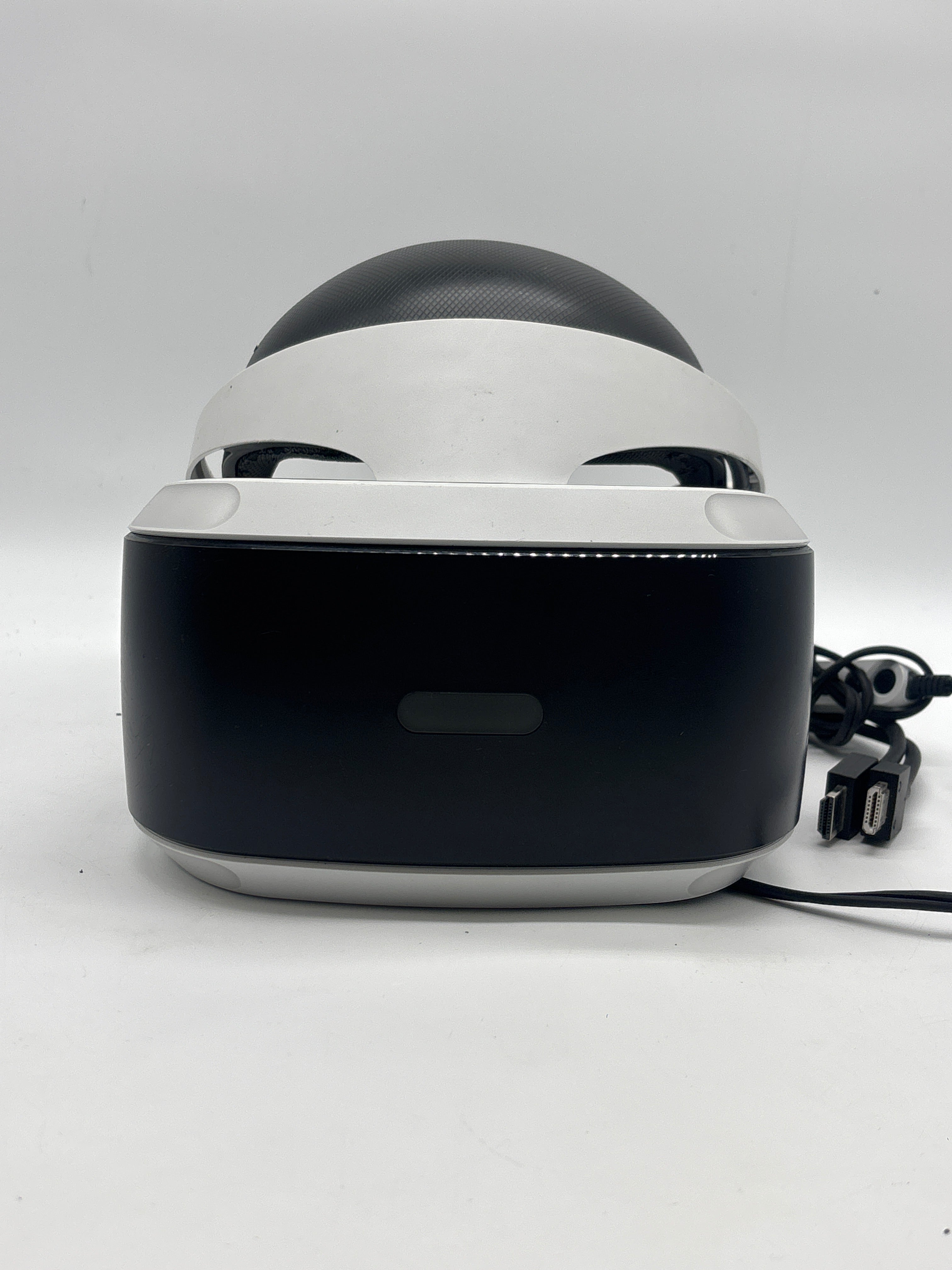 Sony CUh-ZVR2 PlayStation 4 (PS4) VR Headset + Camera W/ 2 Controllers)