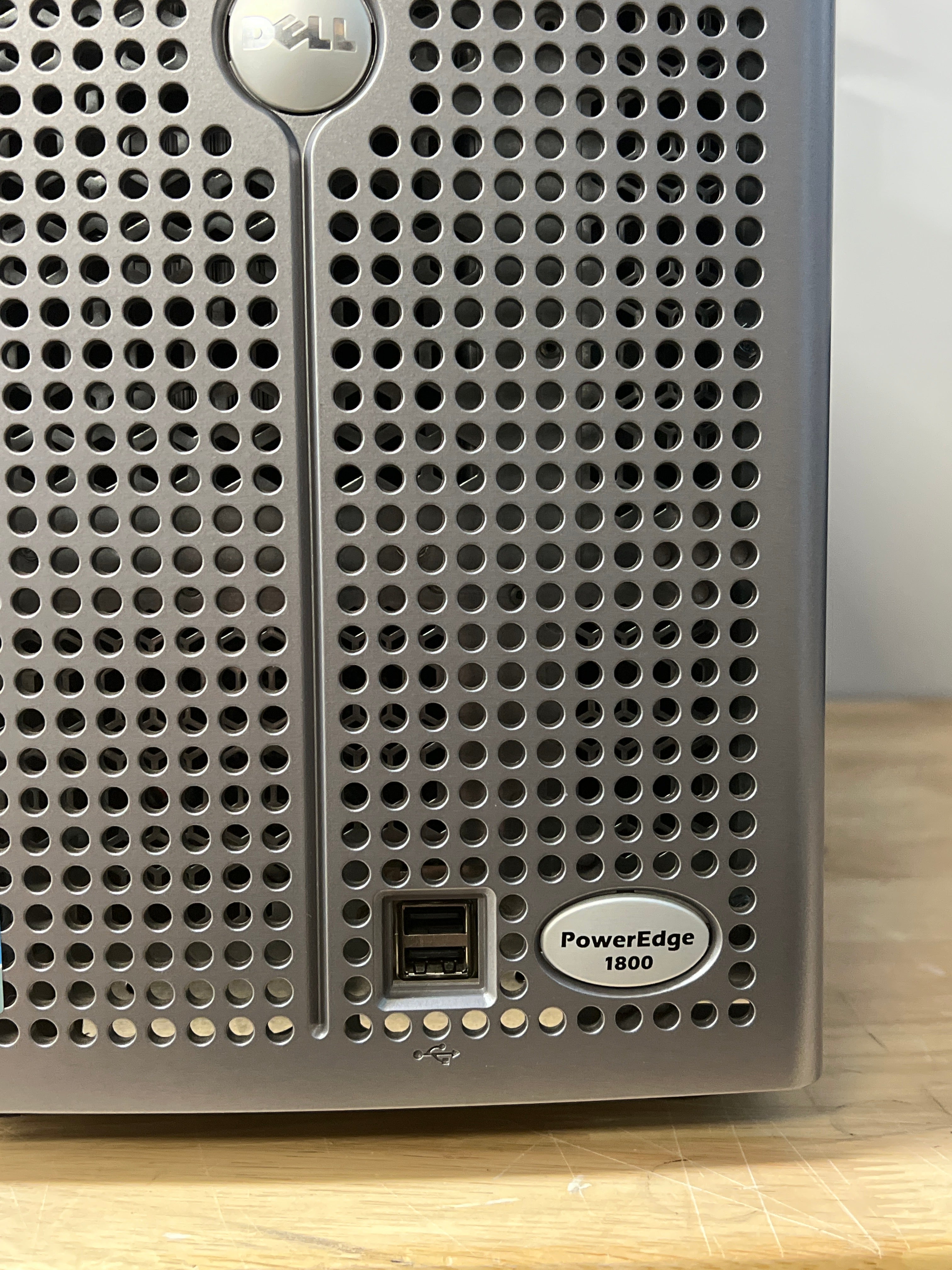 Dell PowerEdge 1800 Xeon Tower Server - (Powers On Unknown Specs)