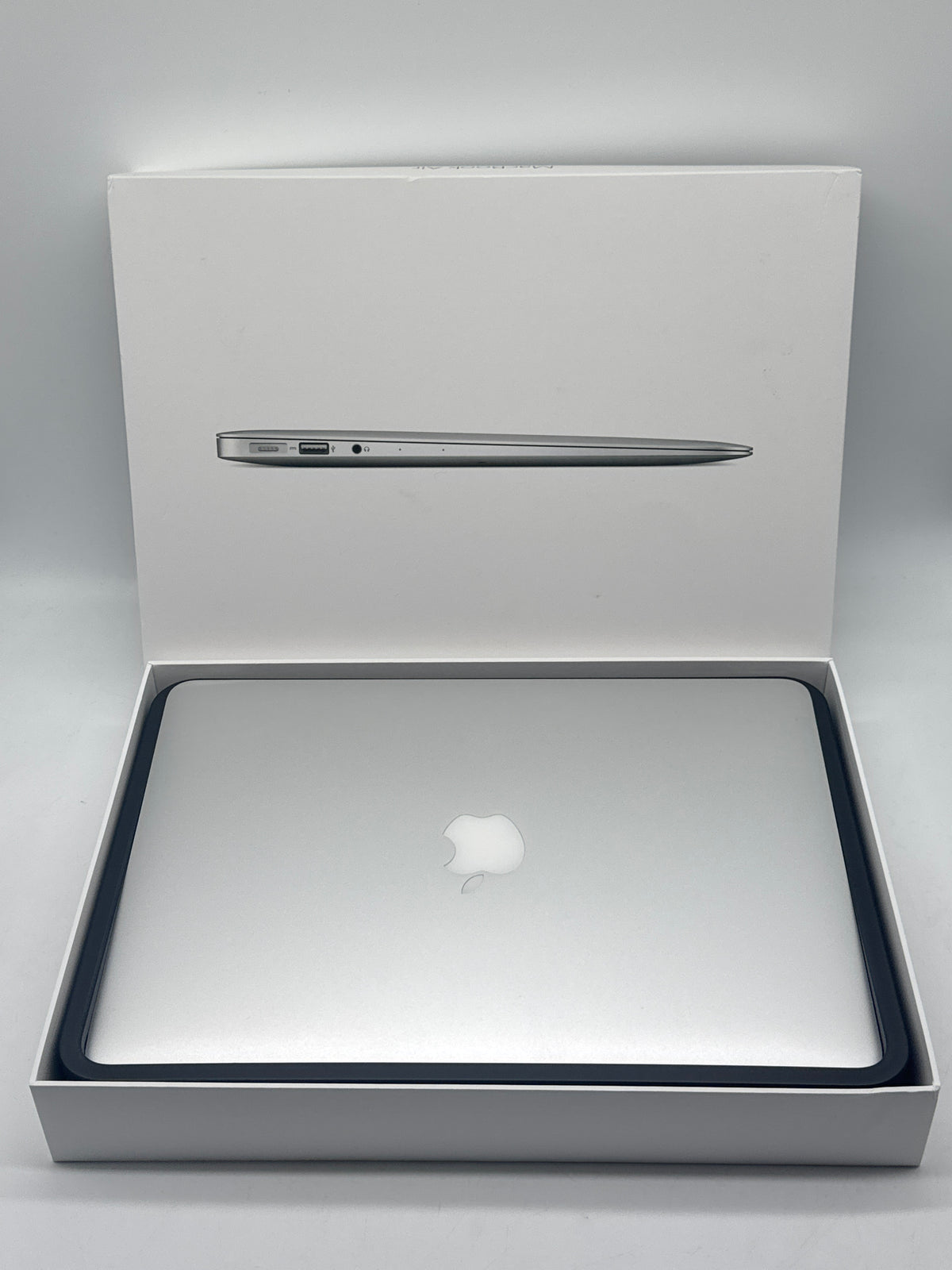 Apple MacBook Air 13" A1466 2017 i5 8GB RAM 128GB SSD Silver No OS