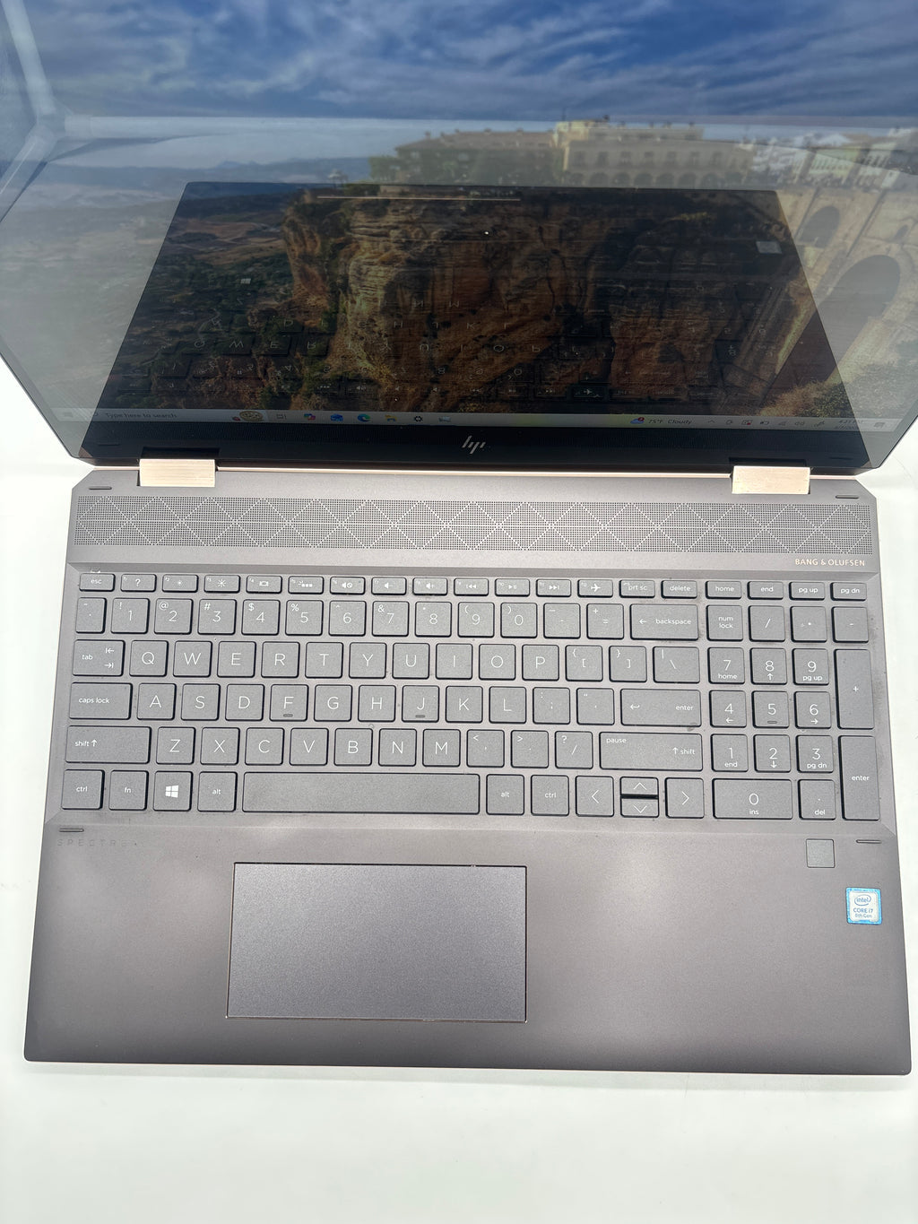 HP Spectre x360 15-df0033dx i7-8565U 16GB RAM 512GB SSD MX150