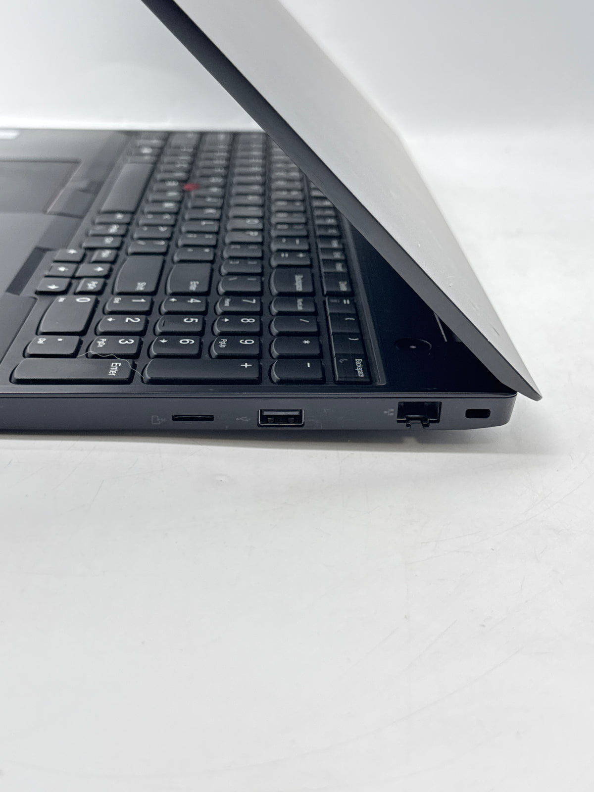 Lenovo ThinkPad E590 15.6in Core i5 8265U 8GB RAM 512GB SSD - Used