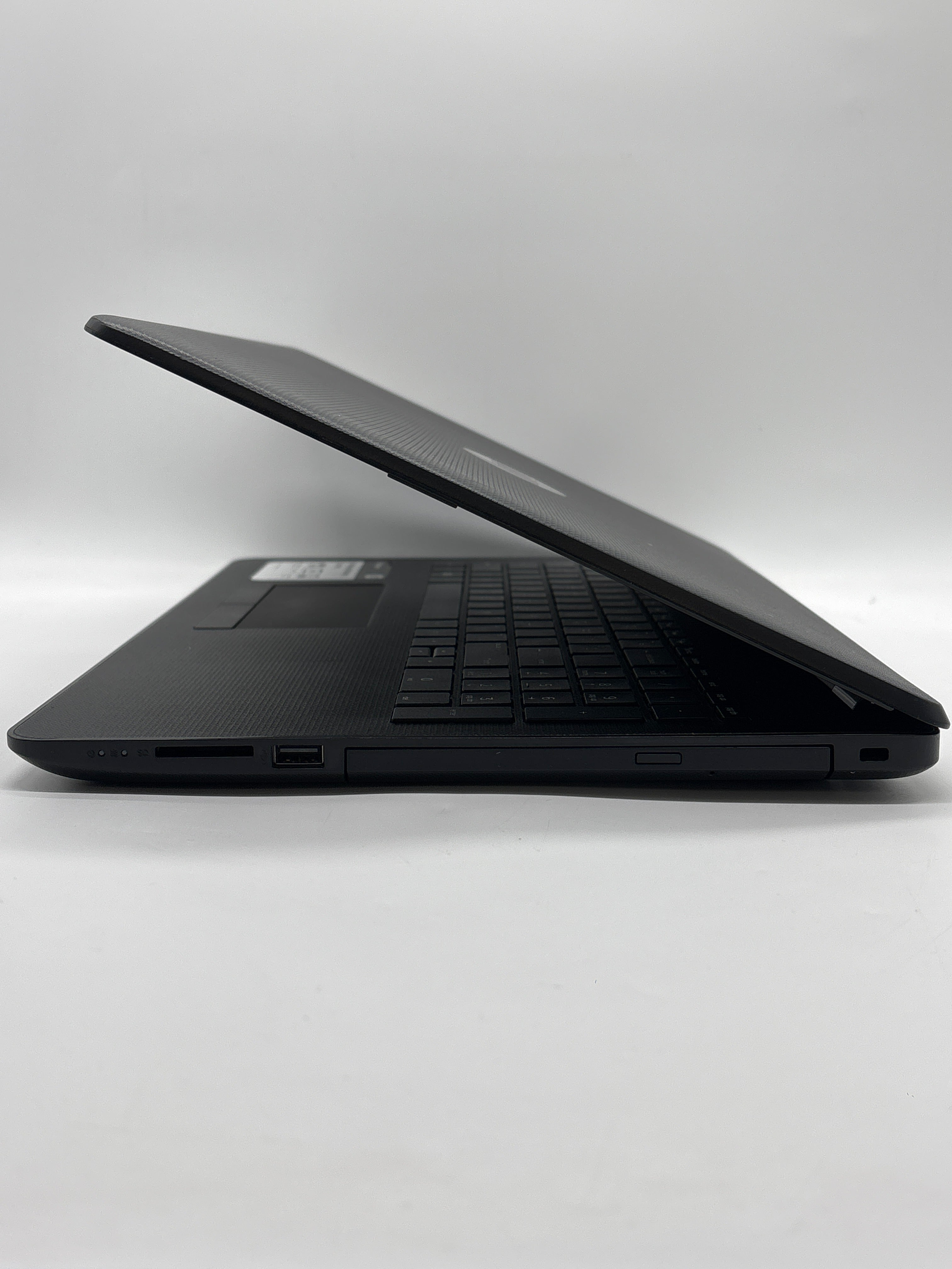 HP 15-bw075nr AMD A6-9220 4GB RAM 500GB HDD