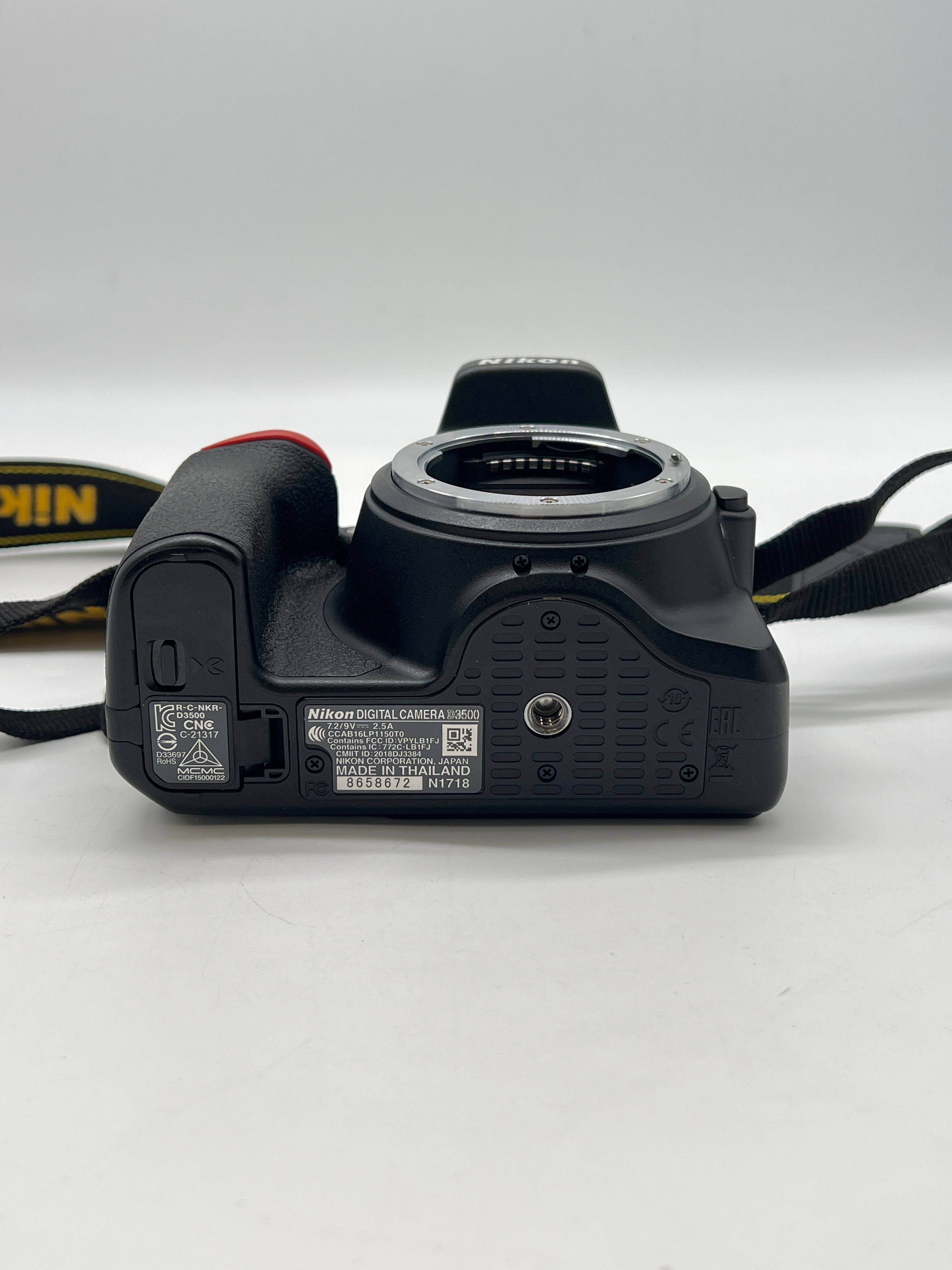 Nikon D3500 24.2MP with 18-55mm VR Lens DSLR Camera - Used