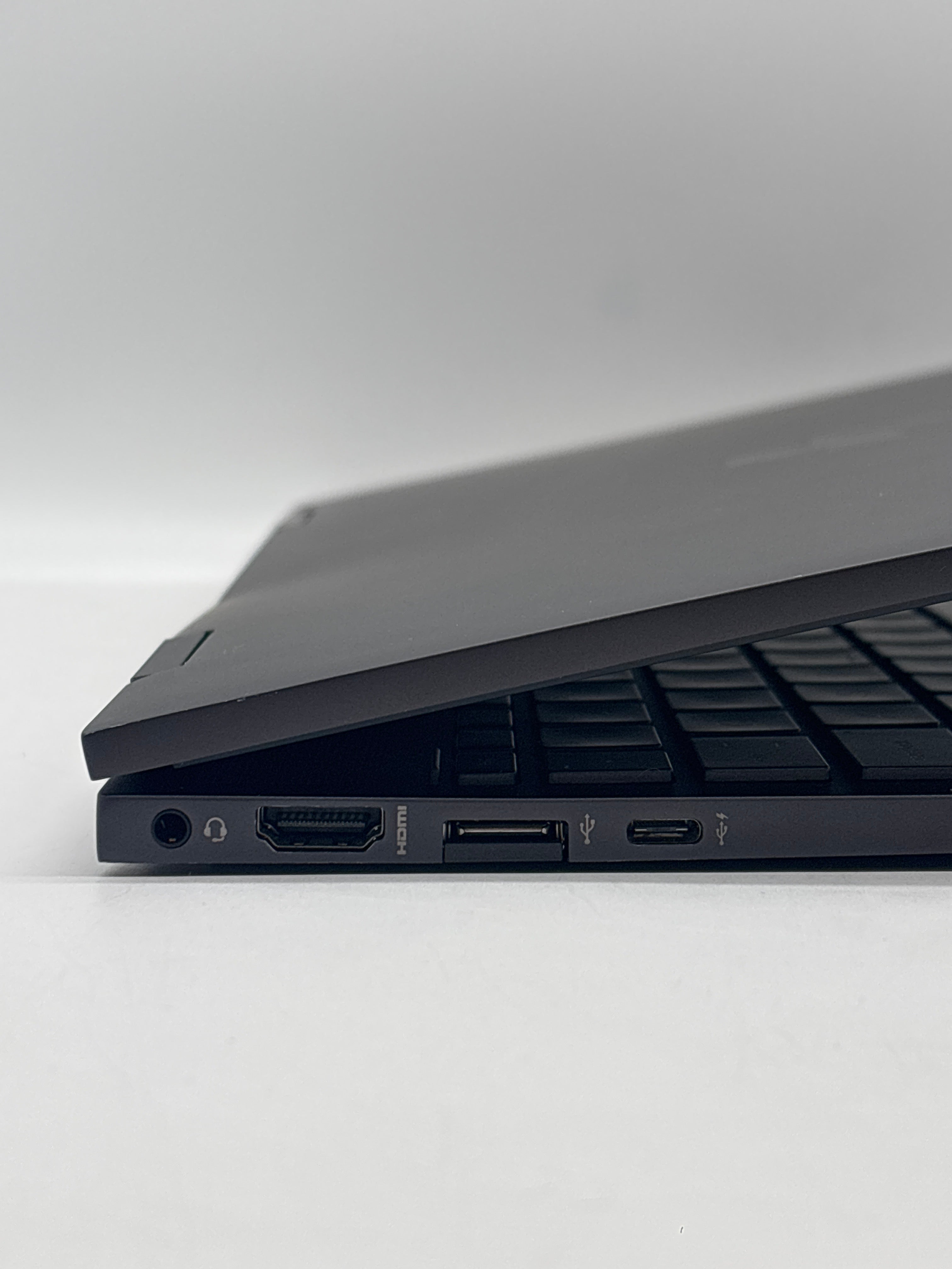 HP ENVY x360 AMD Ryzen 5 4500U 8GB RAM 256GB SSD