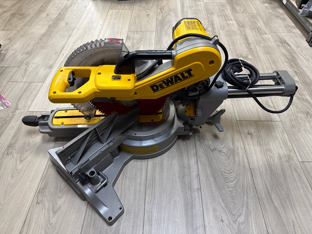DeWalt DWS780 12 in. Double Bevel Sliding Compound Miter Saw - Used