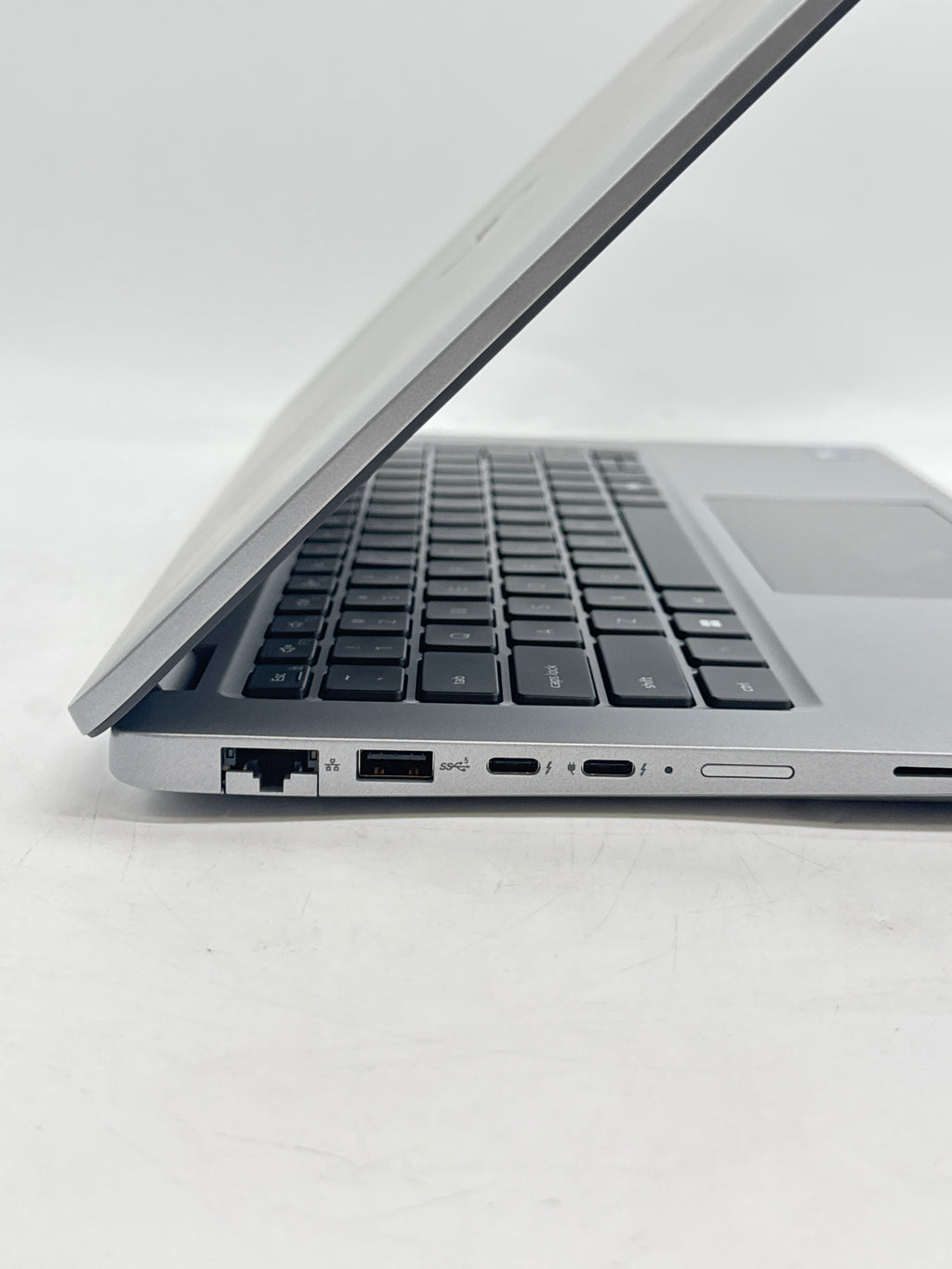 Dell Latitude 5450 14" Intel Core Ultra 7 165U 32GB RAM 256GB SSD - READ