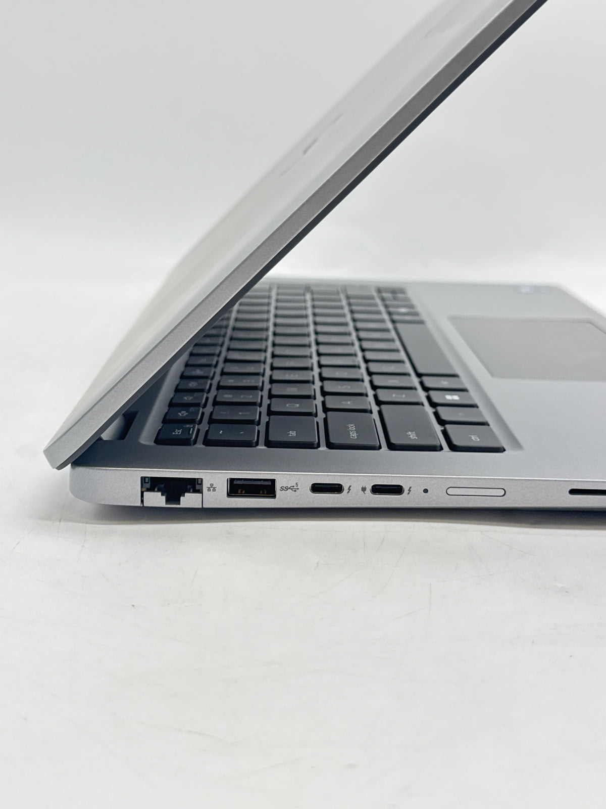 Dell Latitude 5450 14" Intel Core Ultra 7 165U 32GB RAM 256GB SSD - READ