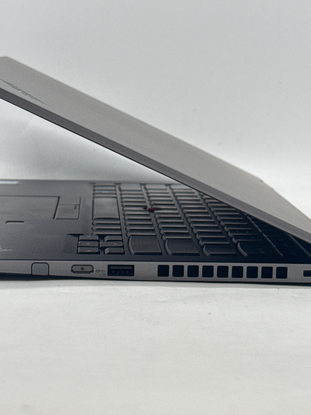 Lenovo ThinkPad X1 Yoga 4th Gen 14" Intel i7-8665U 16GB RAM 256GB SSD - Used