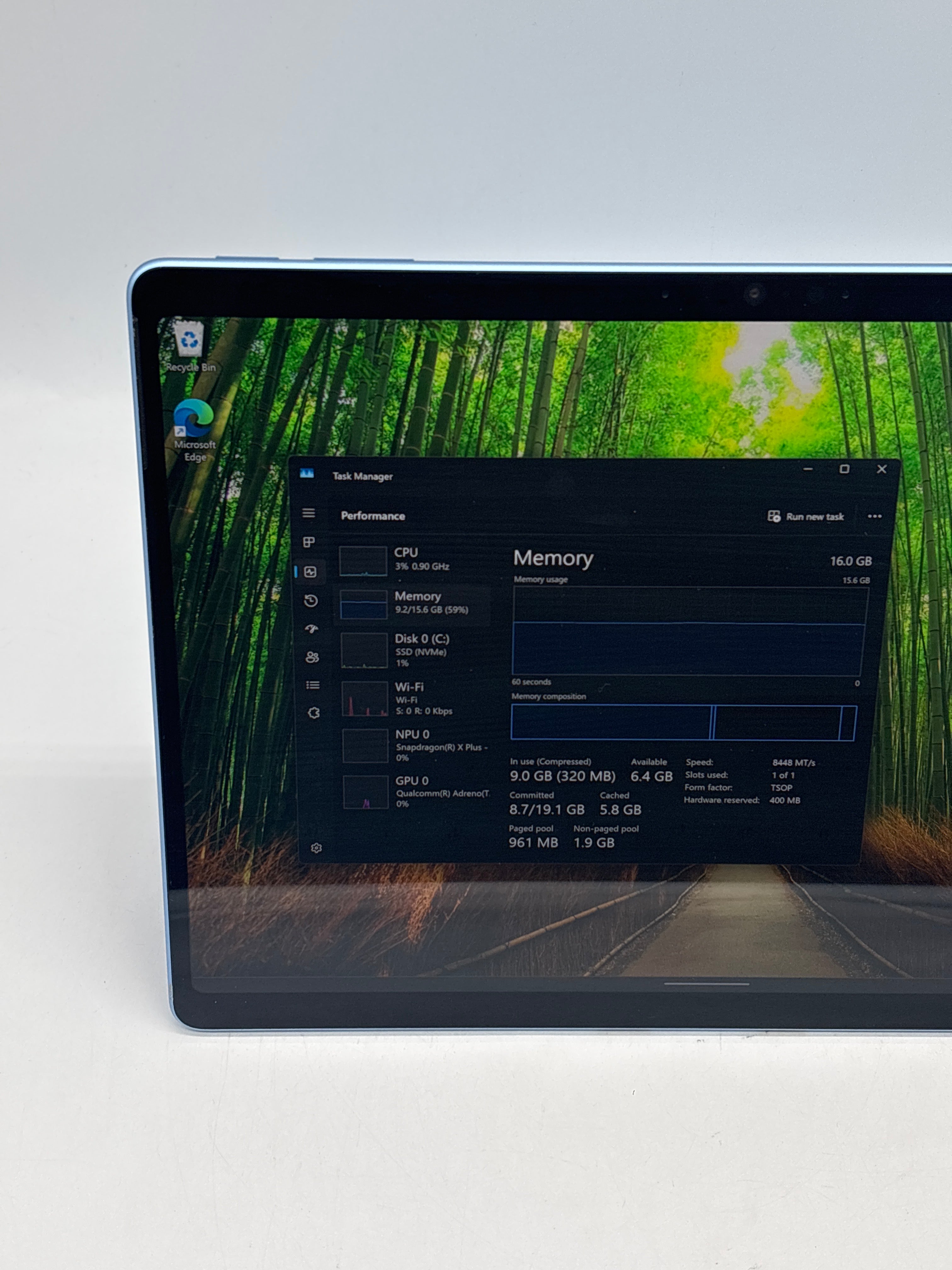 Microsoft Surface Pro 11 2076 Snapdragon X 10-Core 16GB RAM 512GB SSD