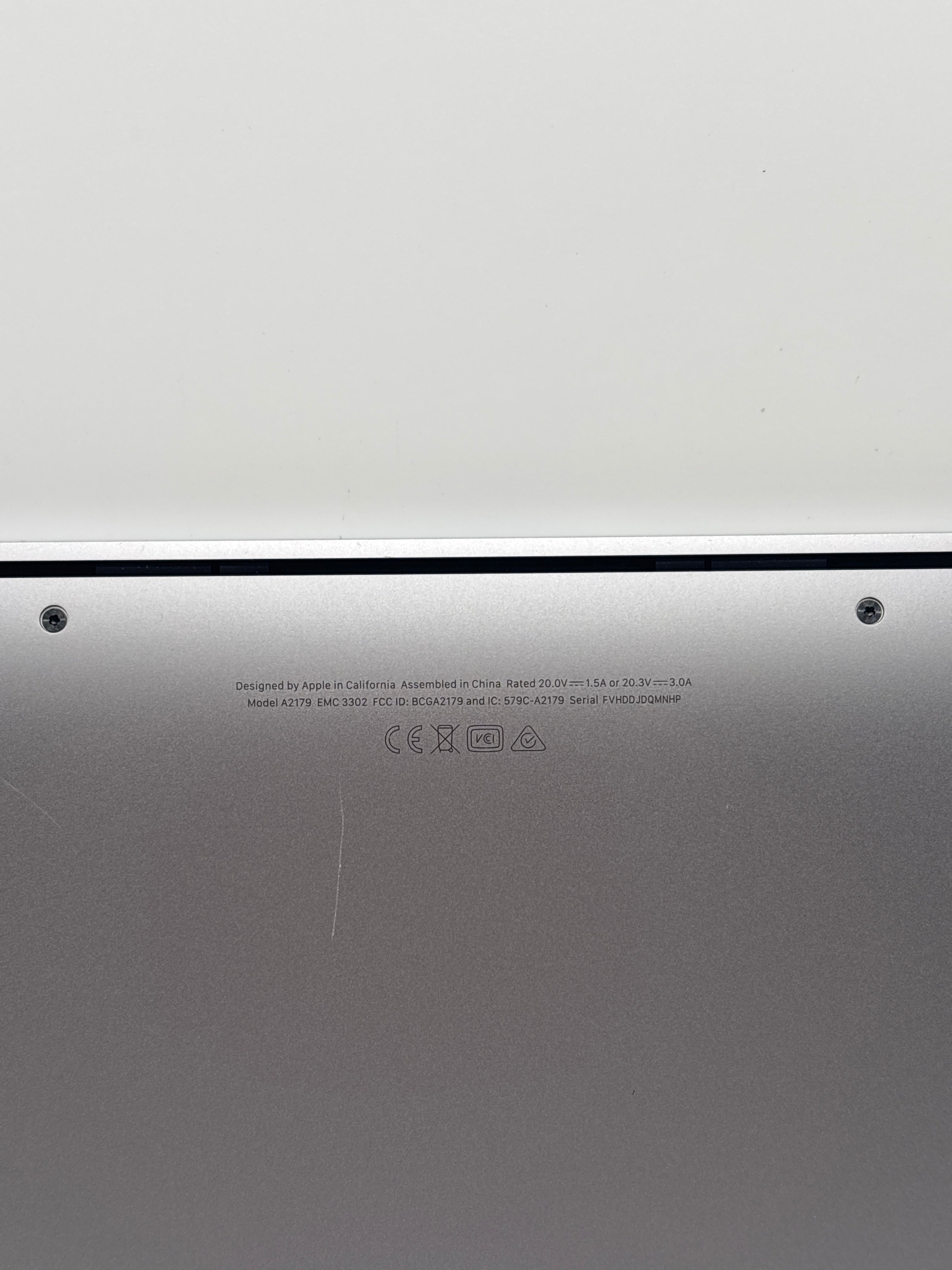 Apple MacBook Air A2179 i3 8GB RAM 256GB SSD