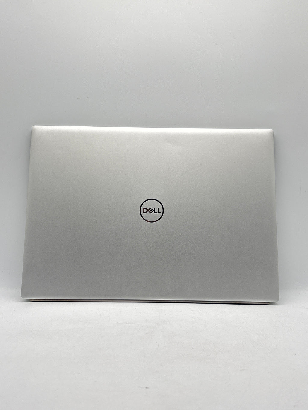 Dell Inspiron 16 5620 16" Intel Core i7-1255U 16GB RAM 512GB SSD MX570A Silver - Used
