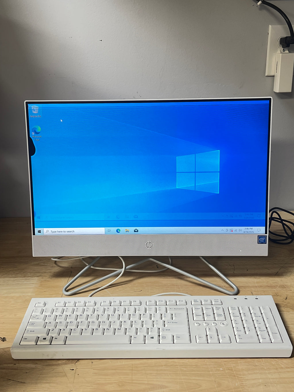 HP 22-dd0224 Celeron J4025 4GB RAM 128GB SSD - For Parts (Bad Display)