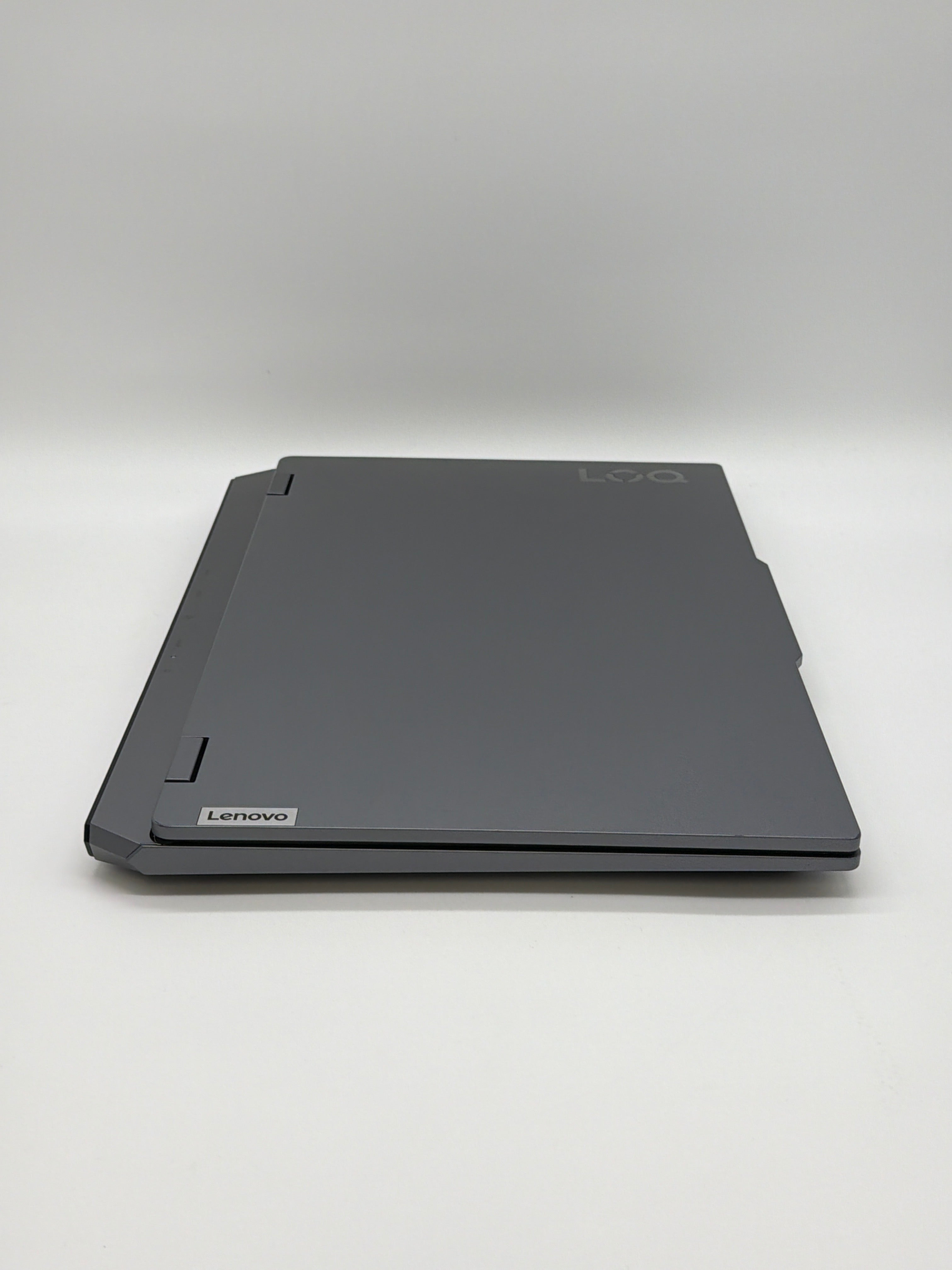 Lenovo LOQ 15ARP9 15.6" Ryzen 5 12GB RAM 512GB SSD RTX 4050 Gray