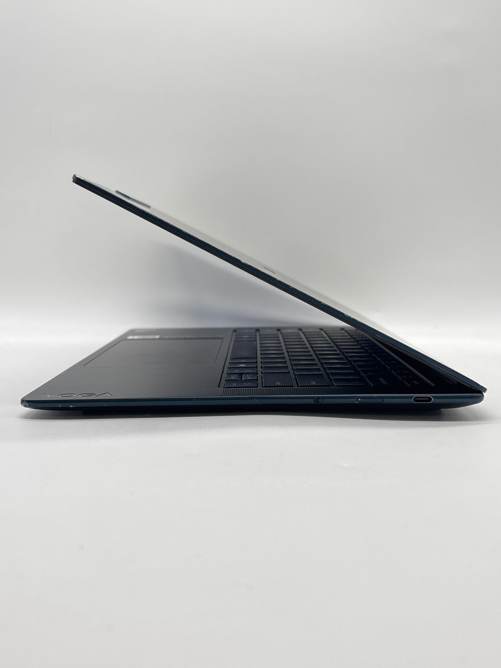 Lenovo Yoga Slim 7 14Q8X9 Touch Snapdragon X Elite 16GB RAM 512GB SSD
