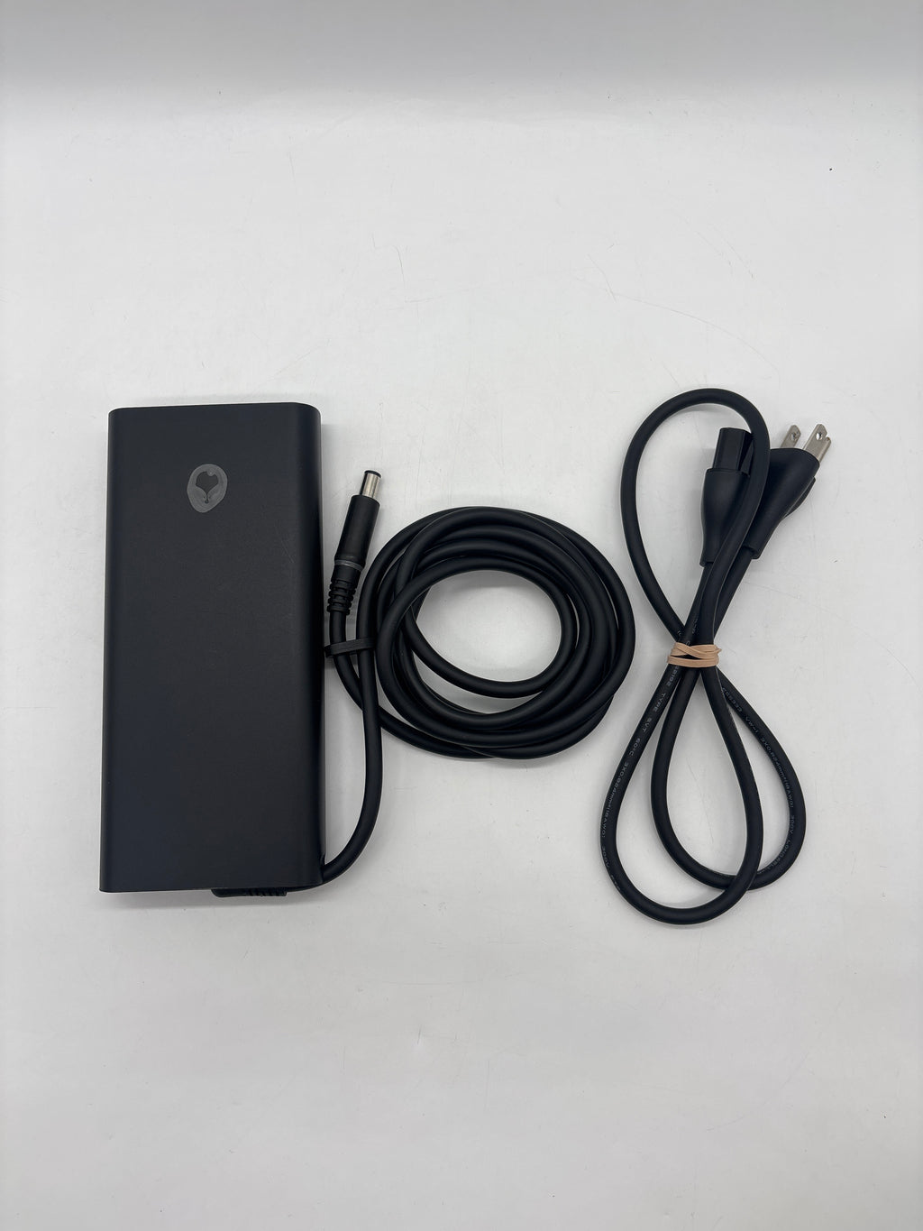 Dell Alienware 18 Area 51 Ultra 9 275HX 64GB RAM 2TB SSD RTX 5090 - Warranty