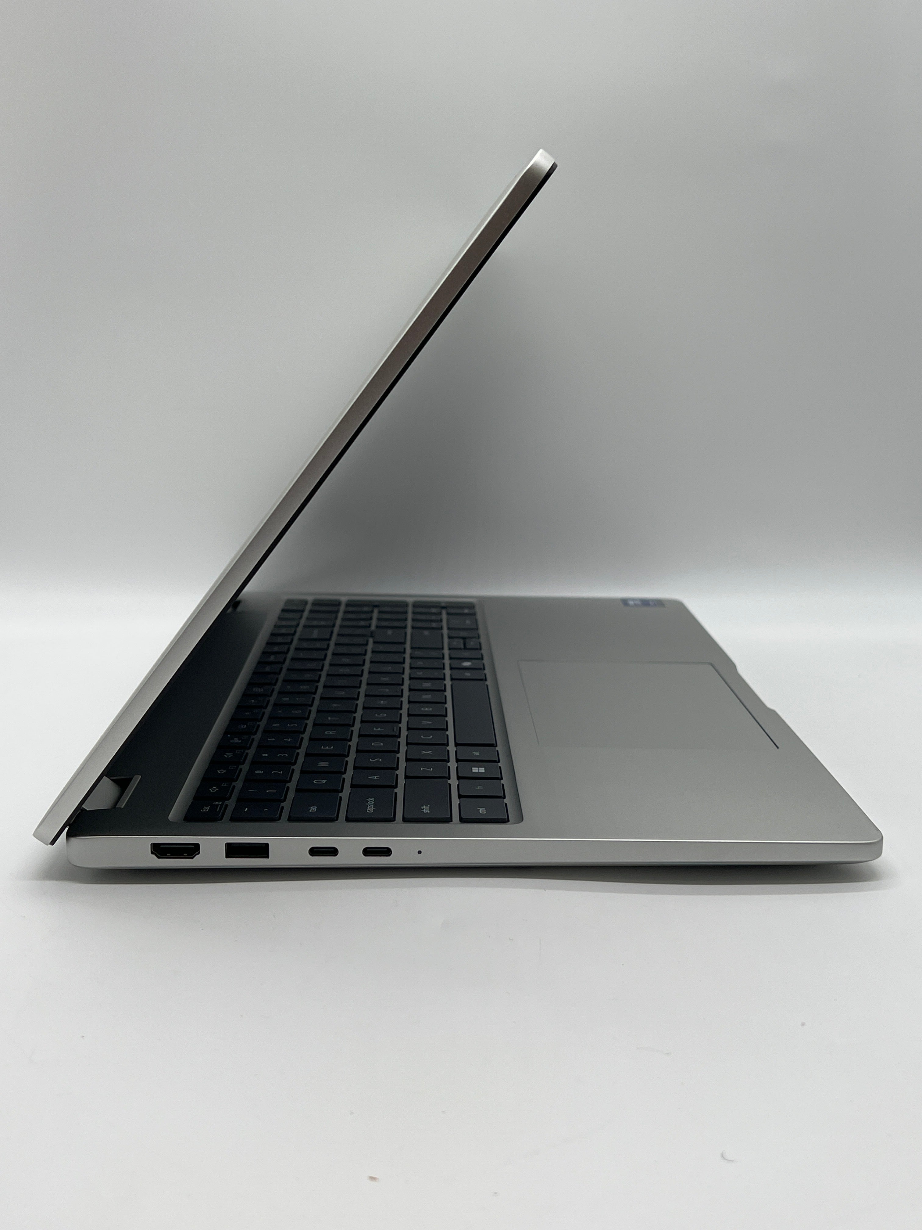 Dell Pro 16 Plus Ultra 5 235U 16GB RAM 256GB SSD