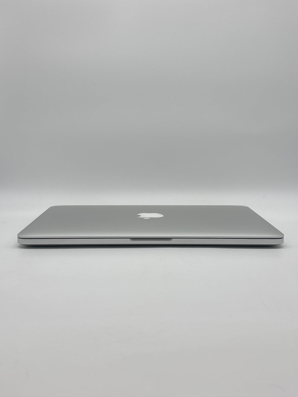 Apple MacBook Pro 13 Inch A1502 2015 i5 8GB RAM 128GB SSD (Cycle Count 60)