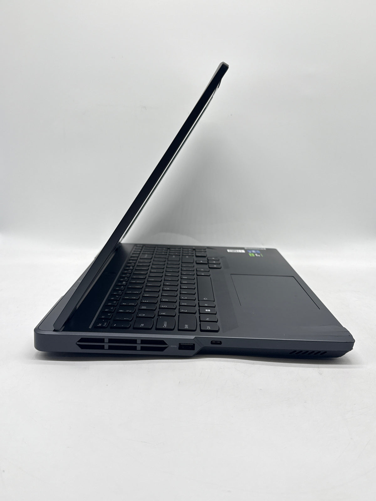 Lenovo Legion Pro 5 16IRX8 17" Core i7 13700HX 32GB RAM 1TB SSD RTX 4070 - For Parts