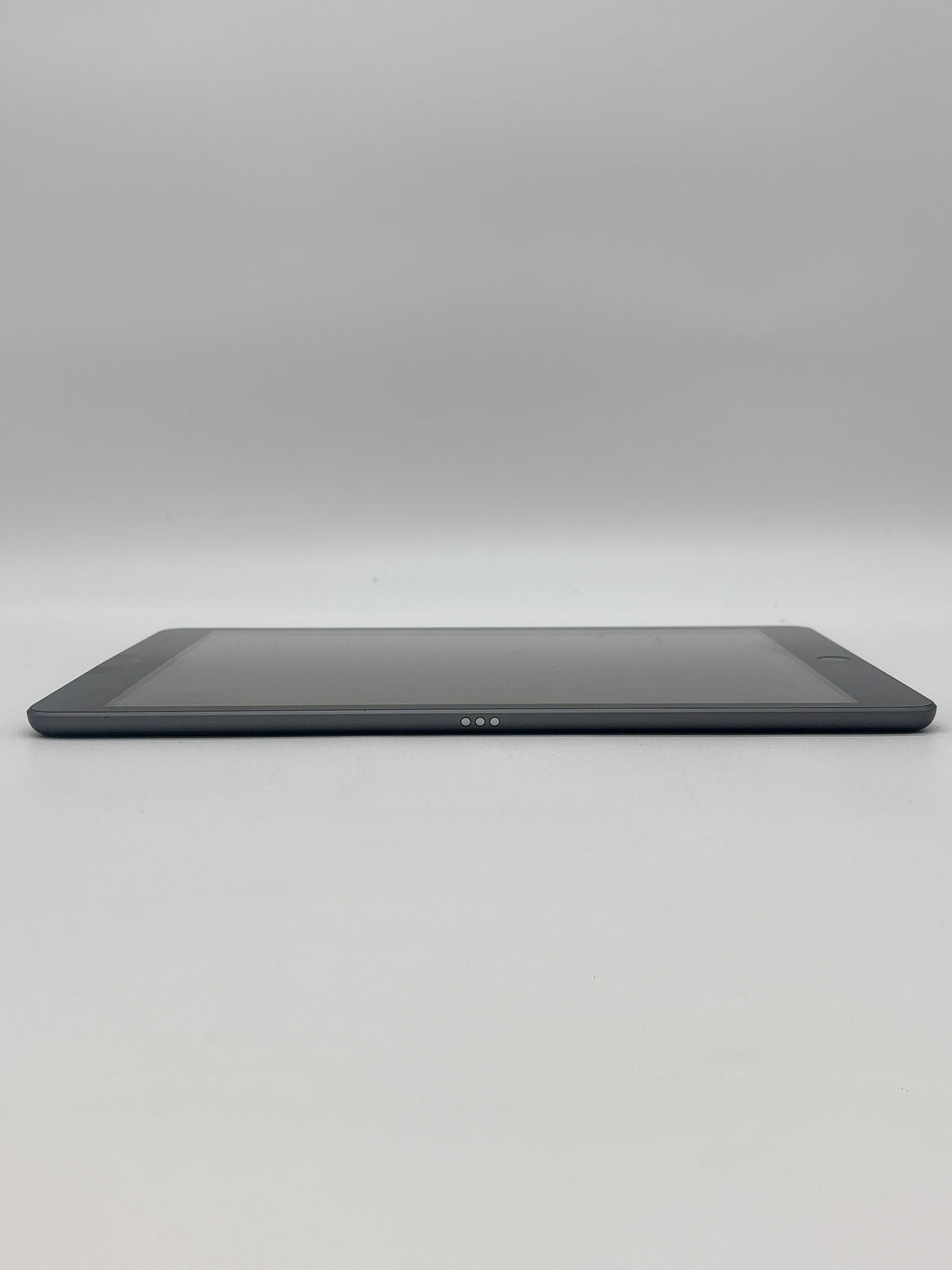 Apple iPad (8th Gen) 128GB Space Gray Unlocked Used