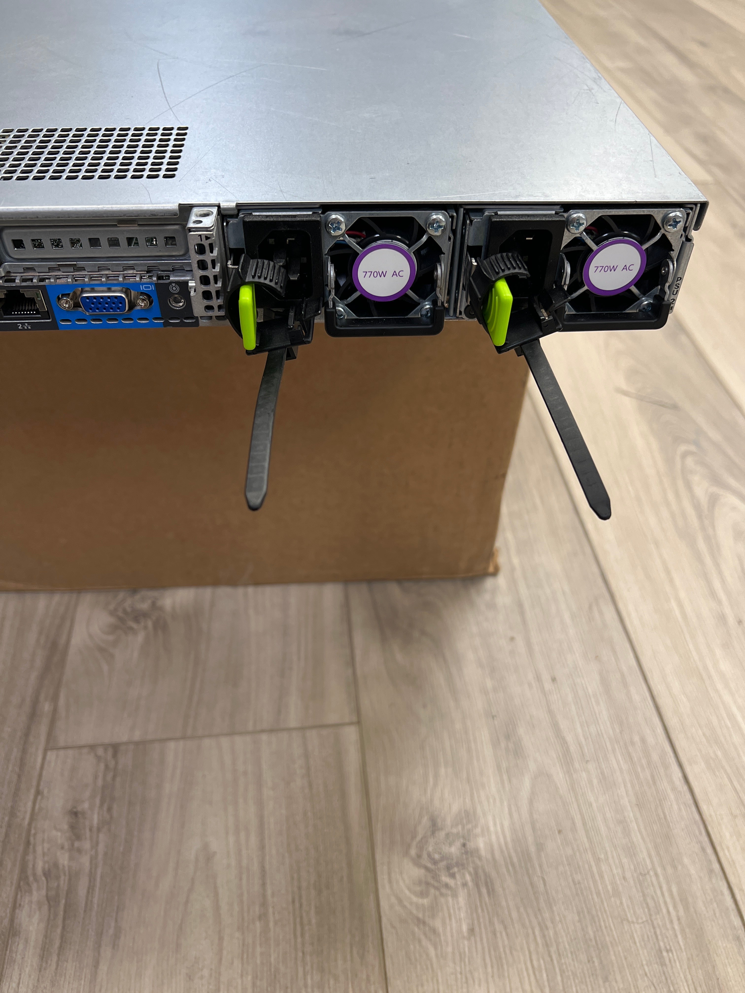 Cisco UCSC-C220-M4S Intel Xeon E5-2630 48GB RAM 2.4TB HDD Server NO OS