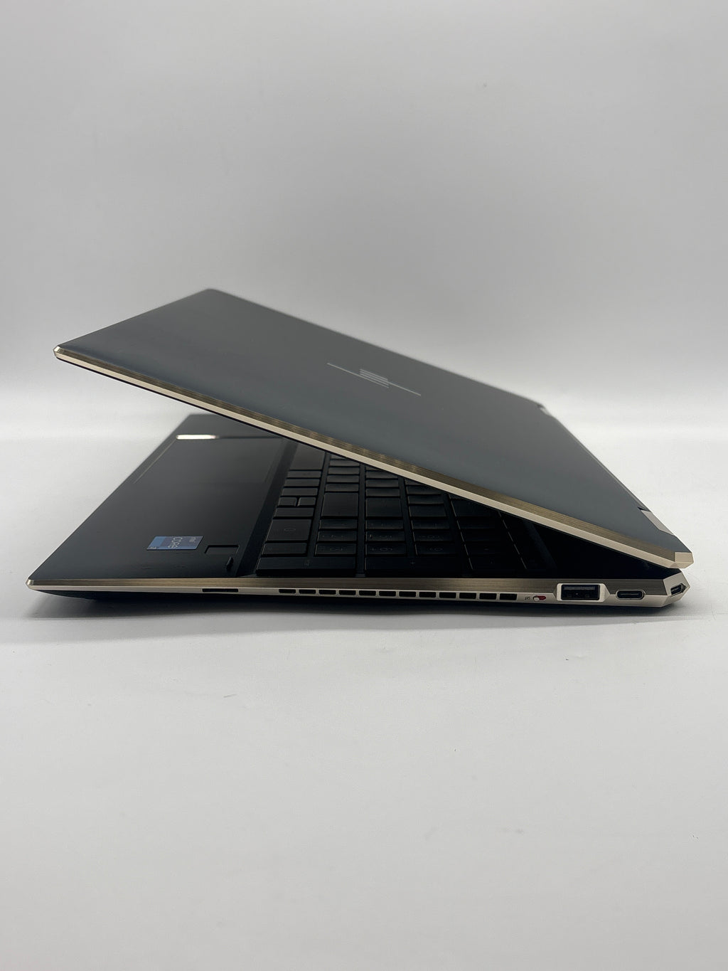 HP Spectre x360 15t-eb100 2-in-1 i7-1165G7 16GB RAM 256GB SSD Used