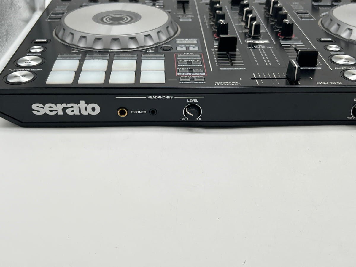 Pioneer DDJ-SR2 2-Channel Serato DJ Controller Black - For Parts (Read)