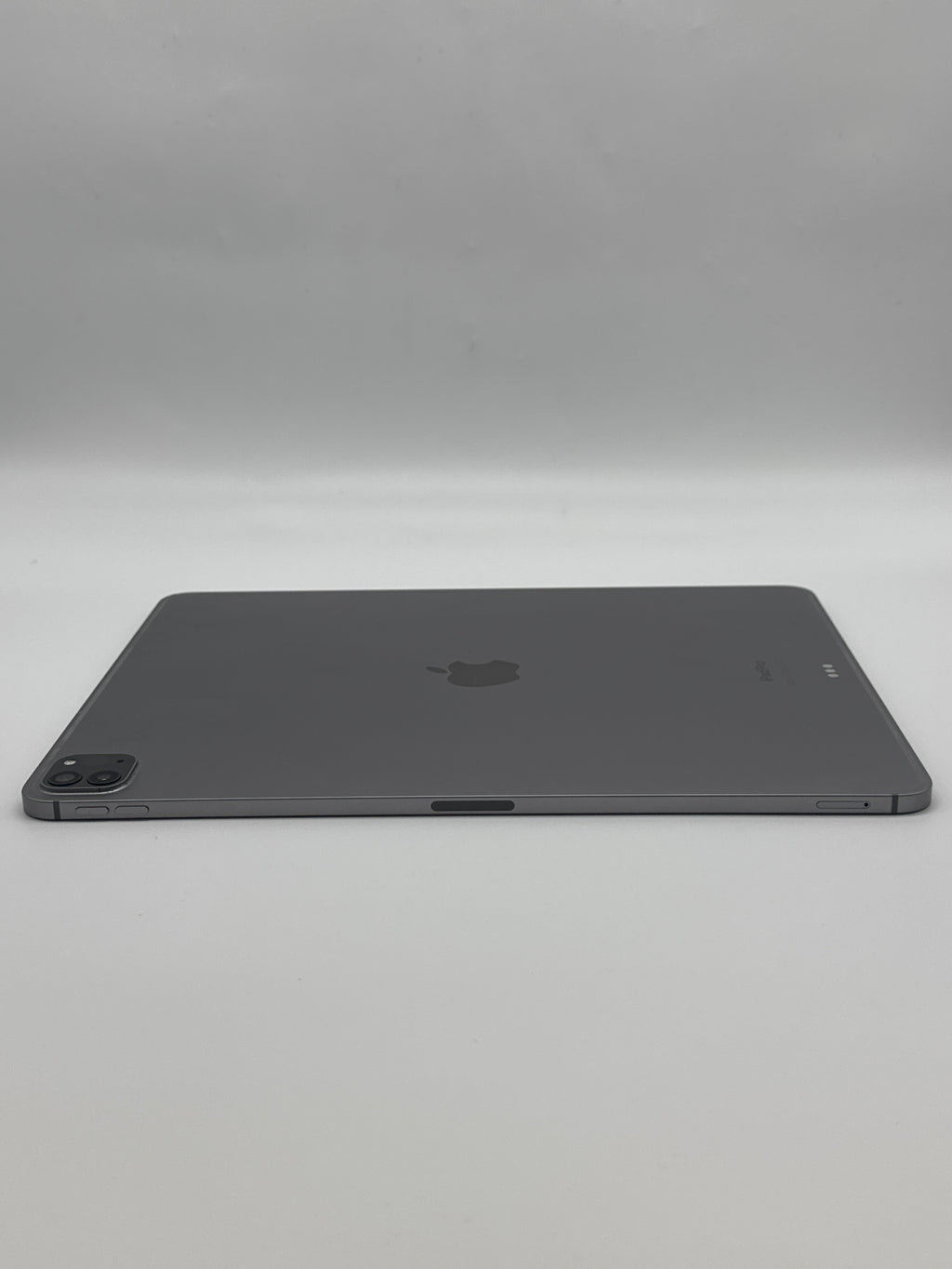 Apple iPad Pro 6th Gen 12.9" 128GB Wi-Fi Silver w/ Apple Magic Keyboard - Used