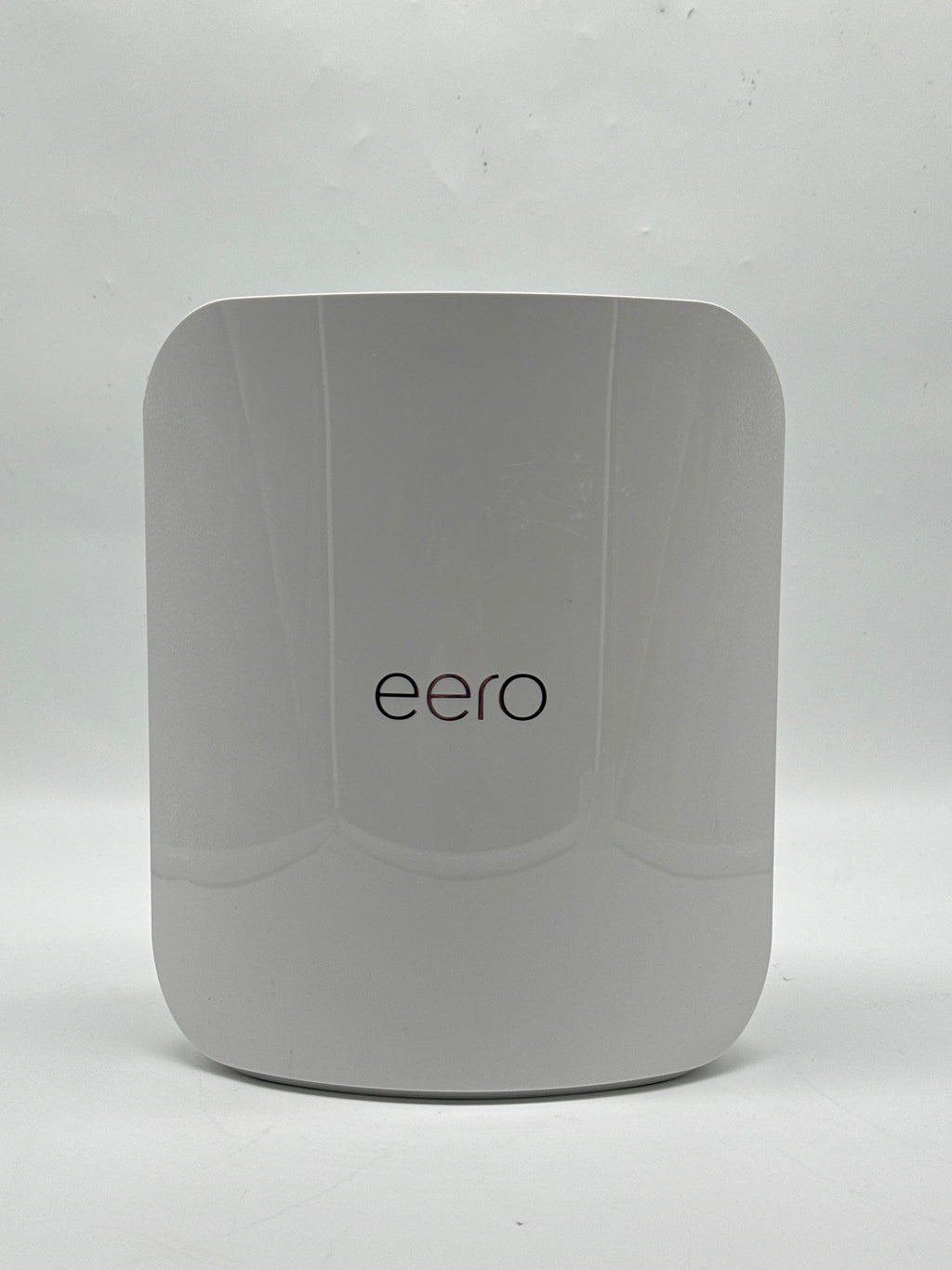 eero Max 7 V010001 Wi-Fi 7 Tri-Band Mesh Router 10GbE 2.5GbE Ports - Read